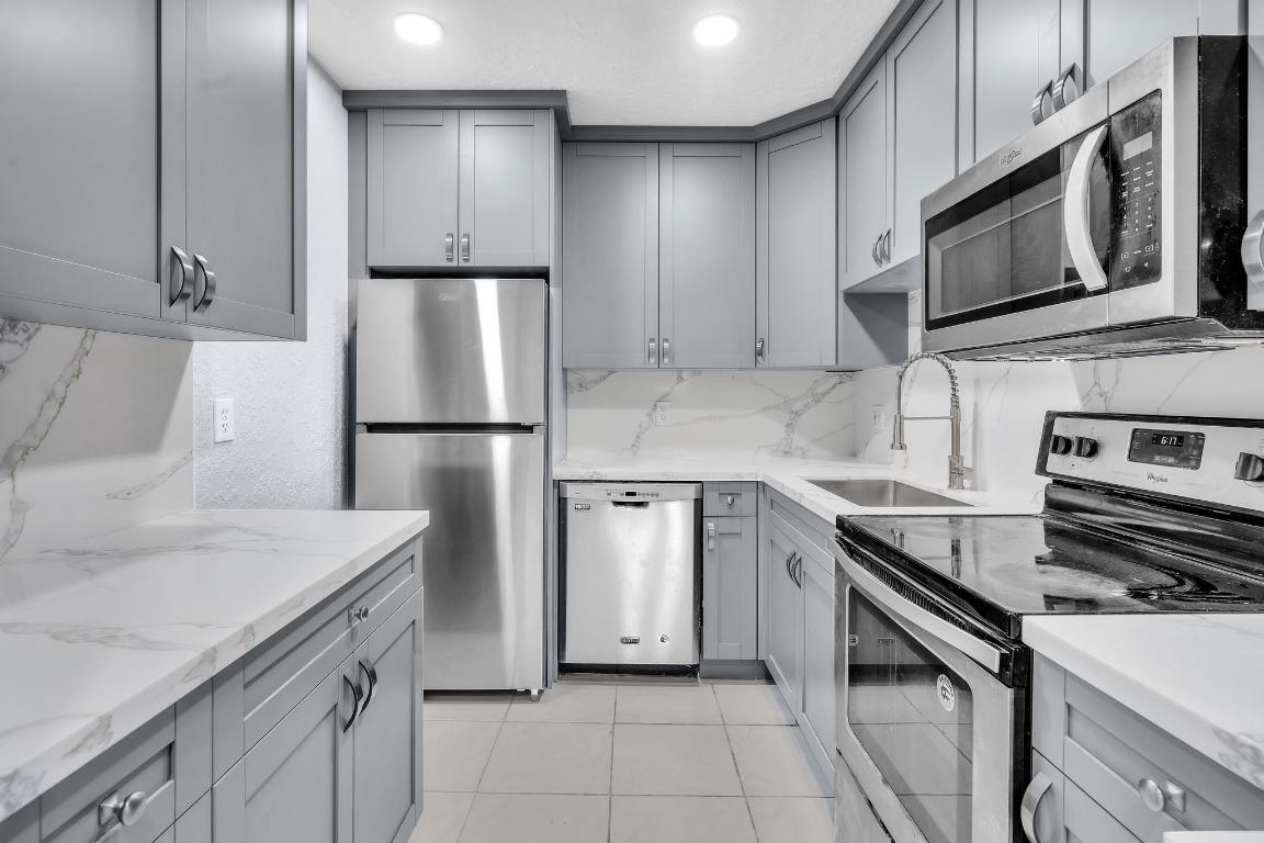 450 NW 20th Street 312, Boca Raton Unit: 312