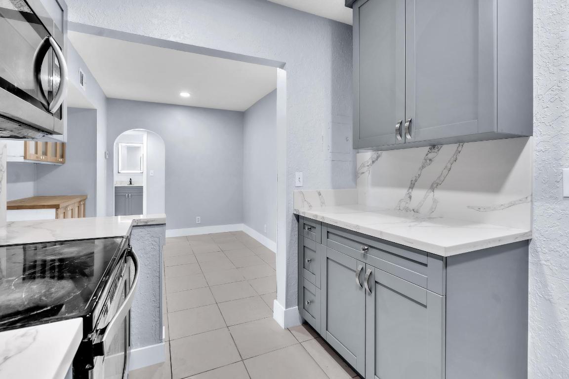 450 NW 20th Street 312, Boca Raton Unit: 312