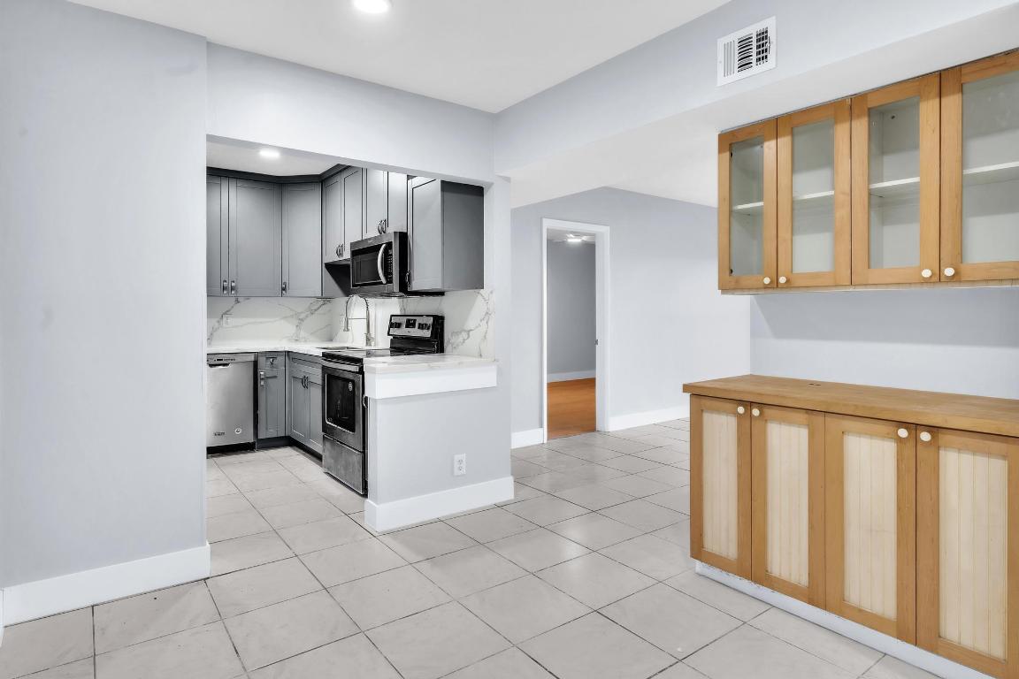 450 NW 20th Street 312, Boca Raton Unit: 312