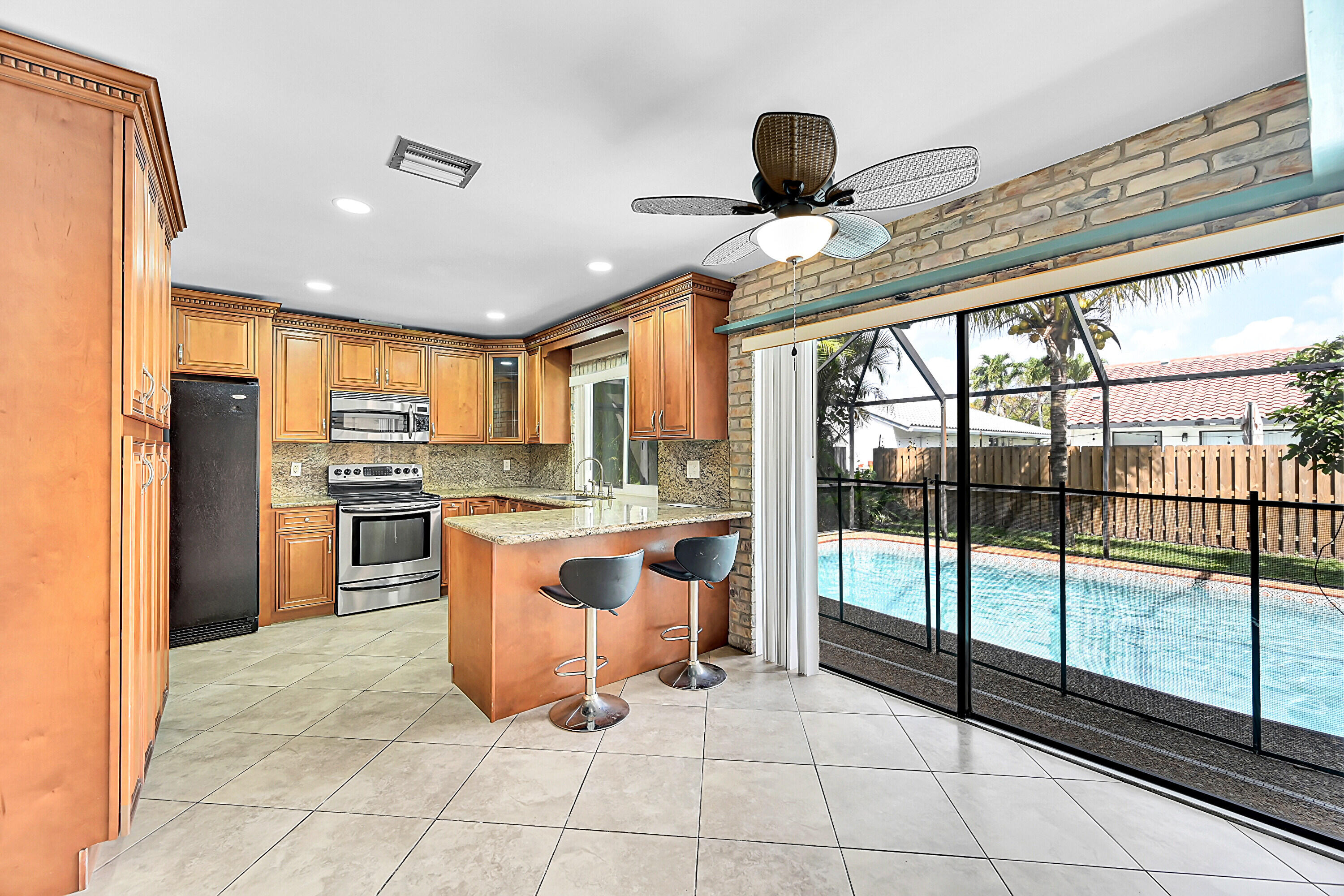 6615 NW 48th Manor, Coral Springs