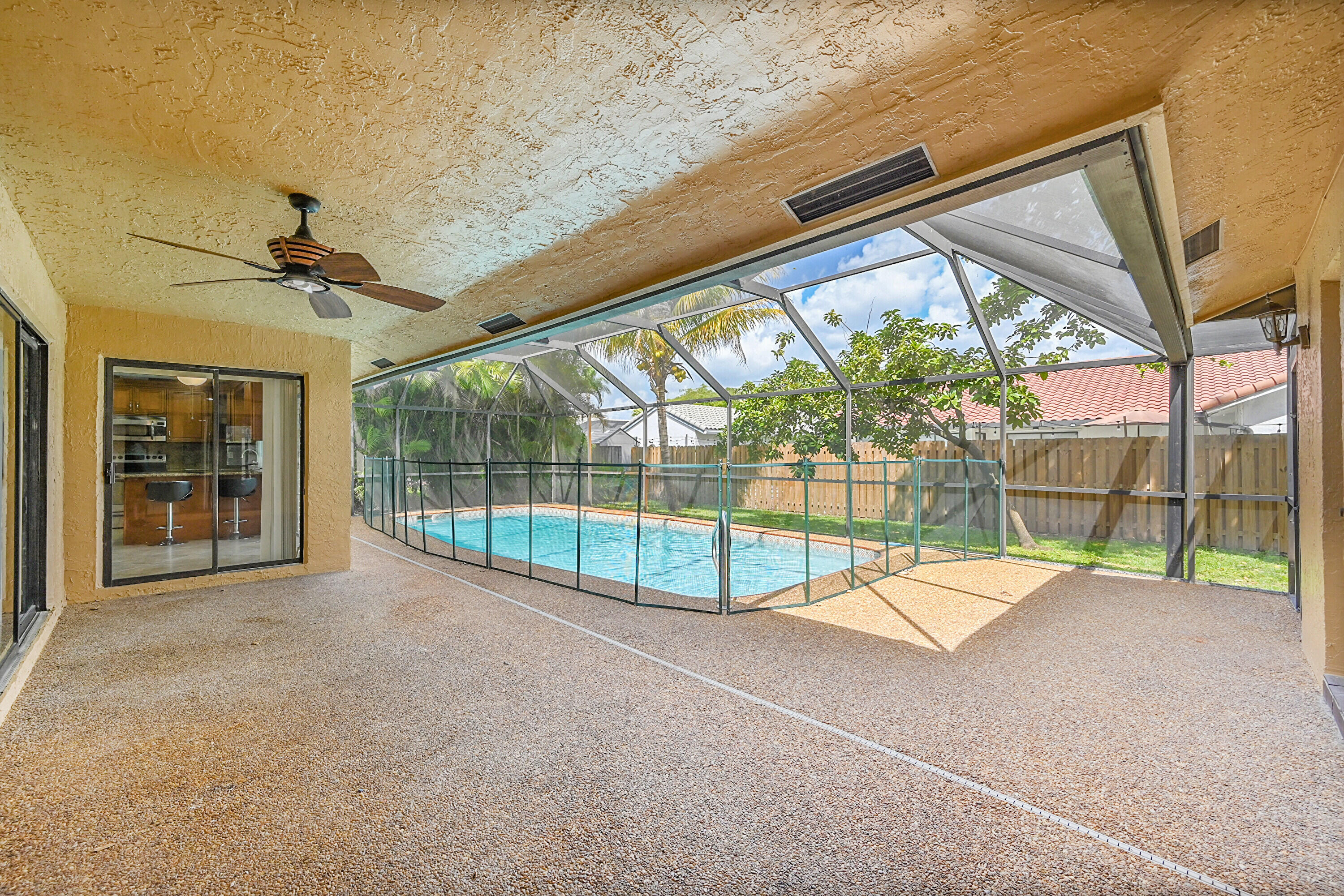 6615 NW 48th Manor, Coral Springs