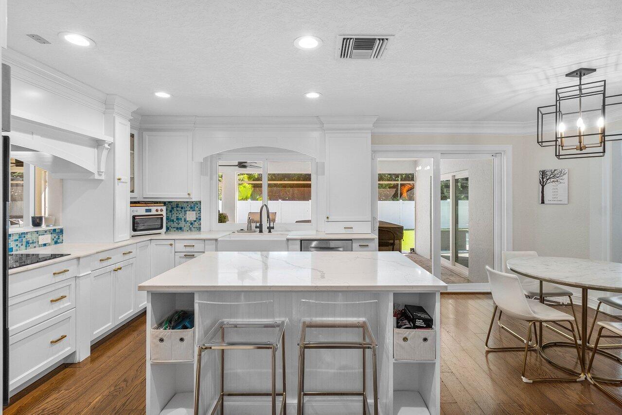 3200 Canterbury Drive