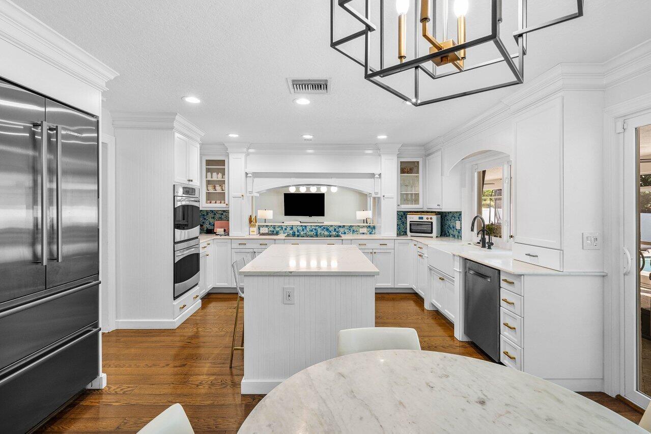 3200 Canterbury Drive