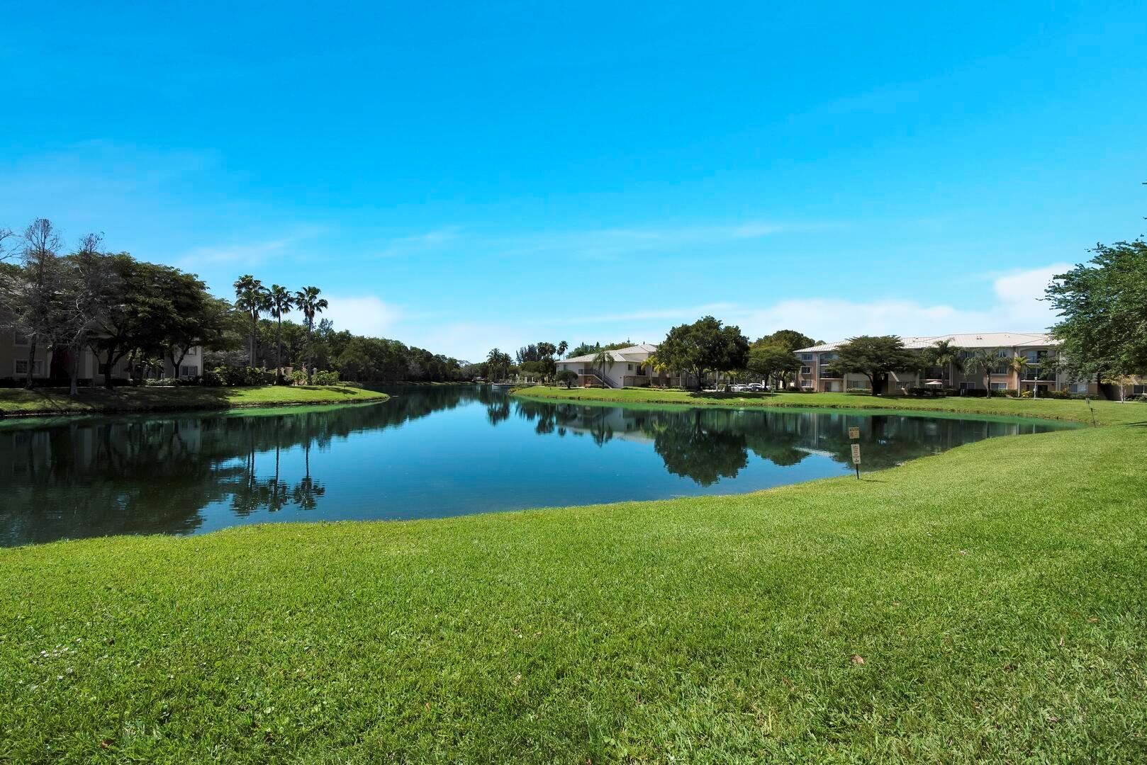 600 Crestwood Court N 611