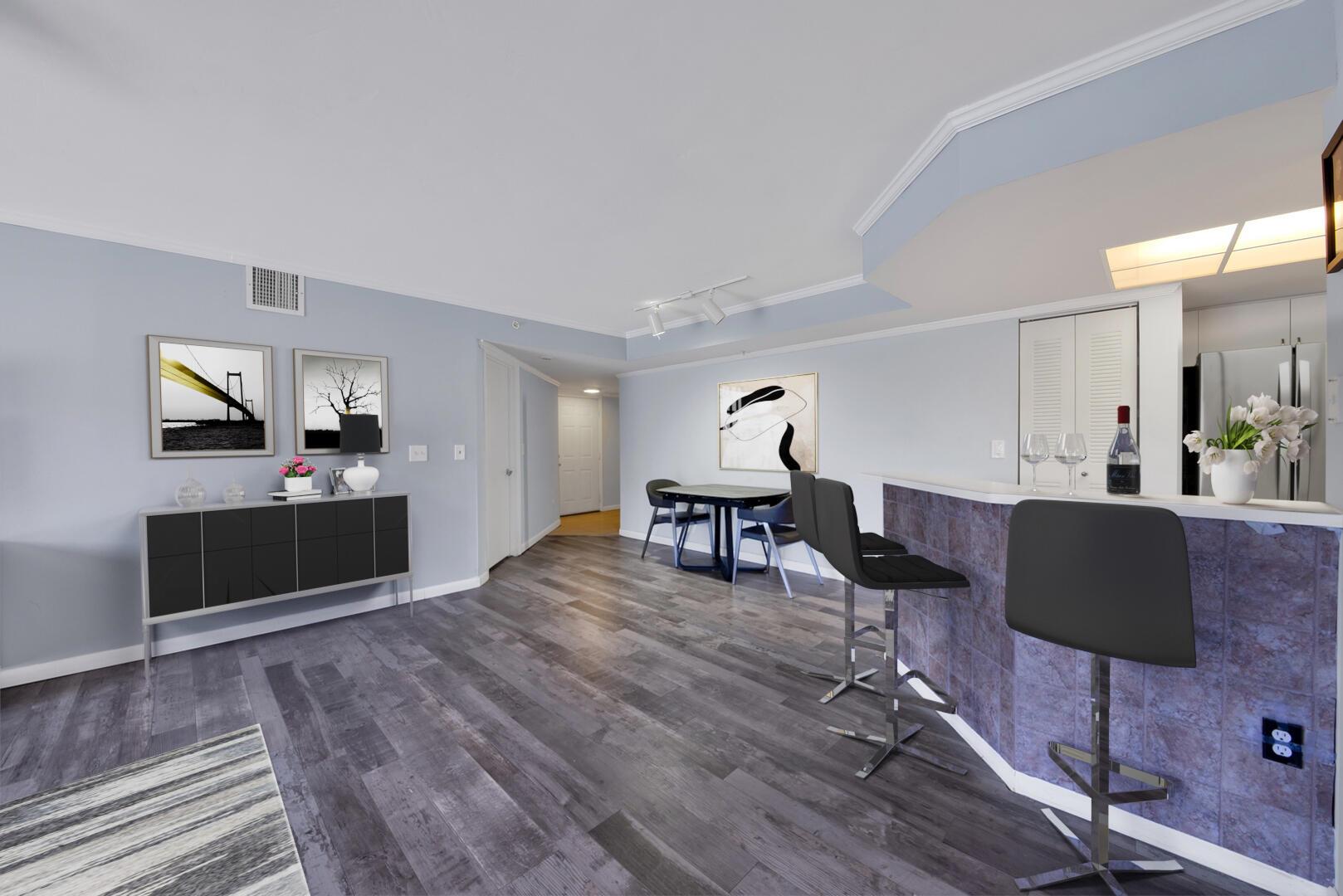 600 Crestwood Court N 611