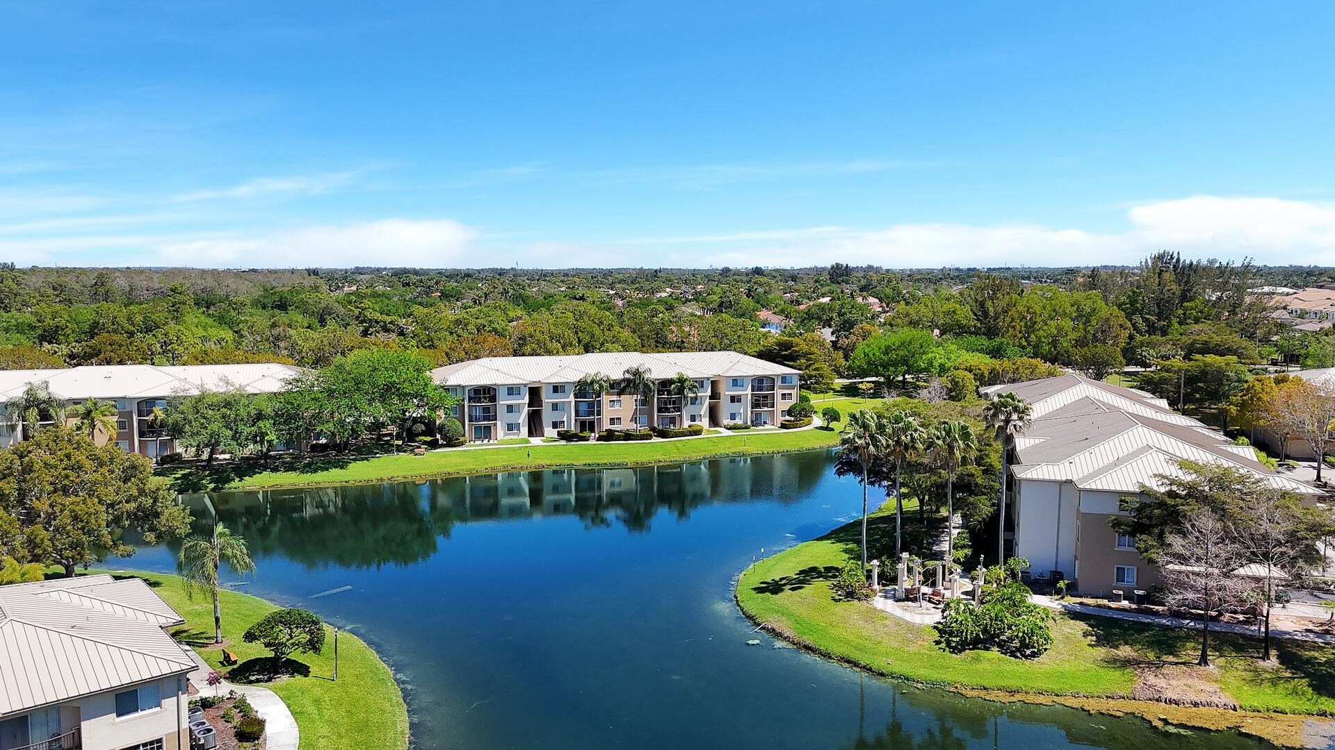 600 Crestwood Court N 611