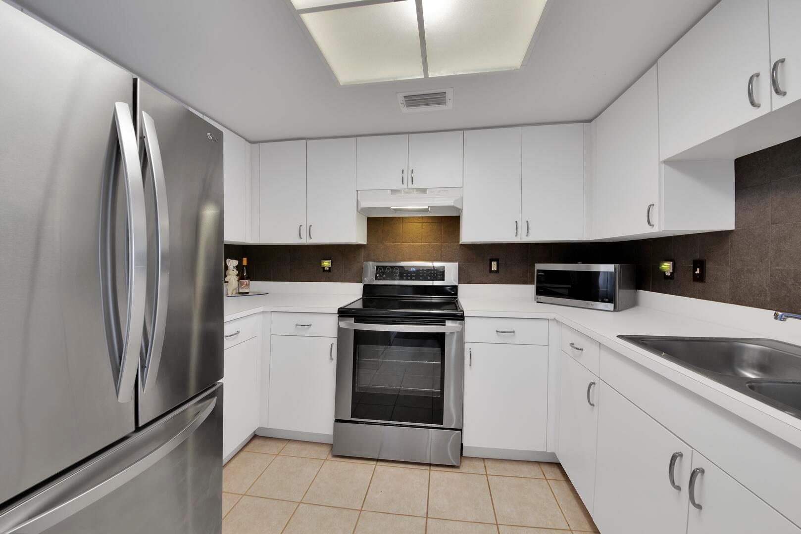 600 Crestwood Court N 611