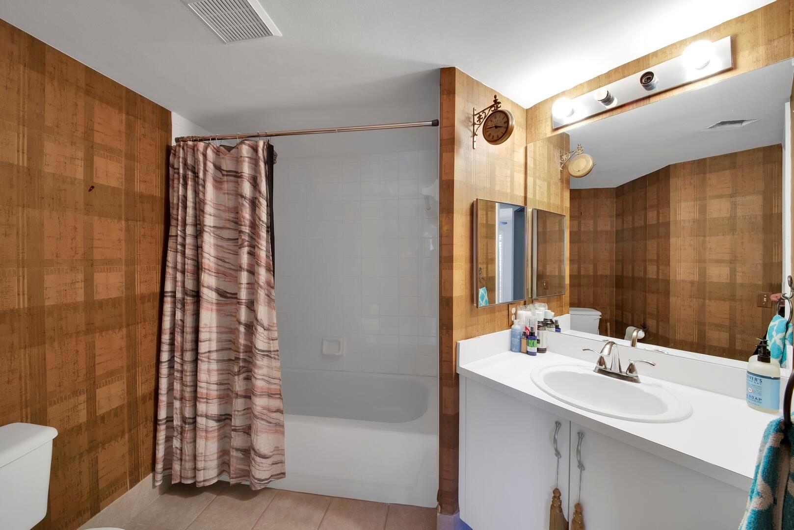 600 Crestwood Court N 611