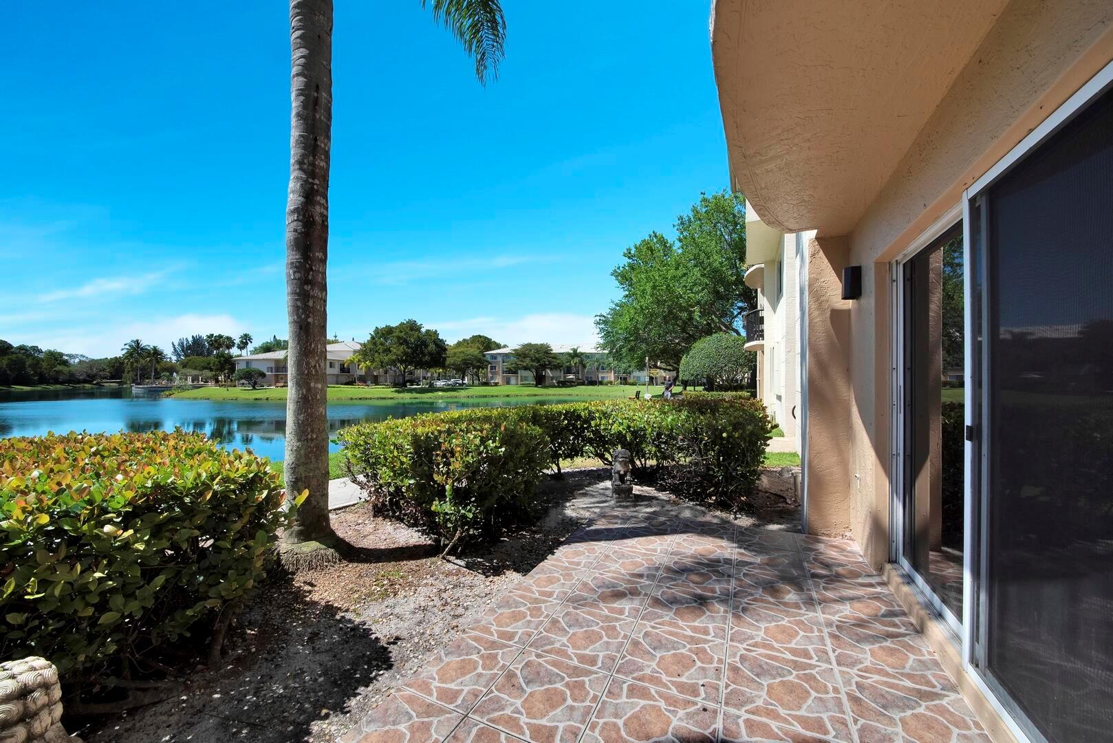 600 Crestwood Court N 611