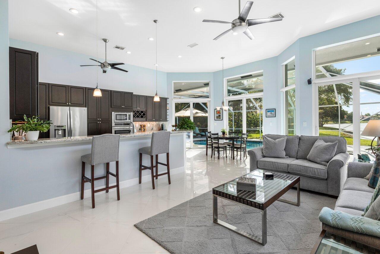 10751 Avenida Santa Ana