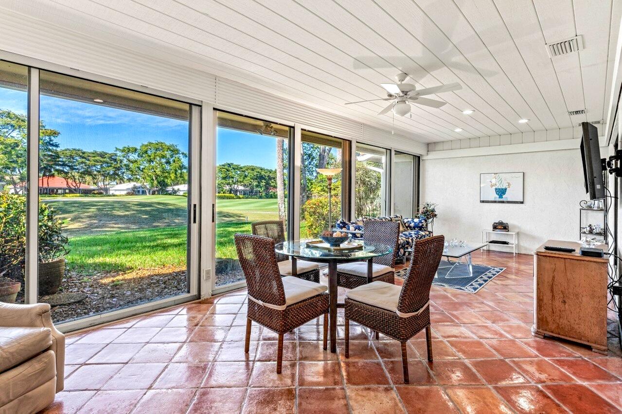 19 Glens Drive W