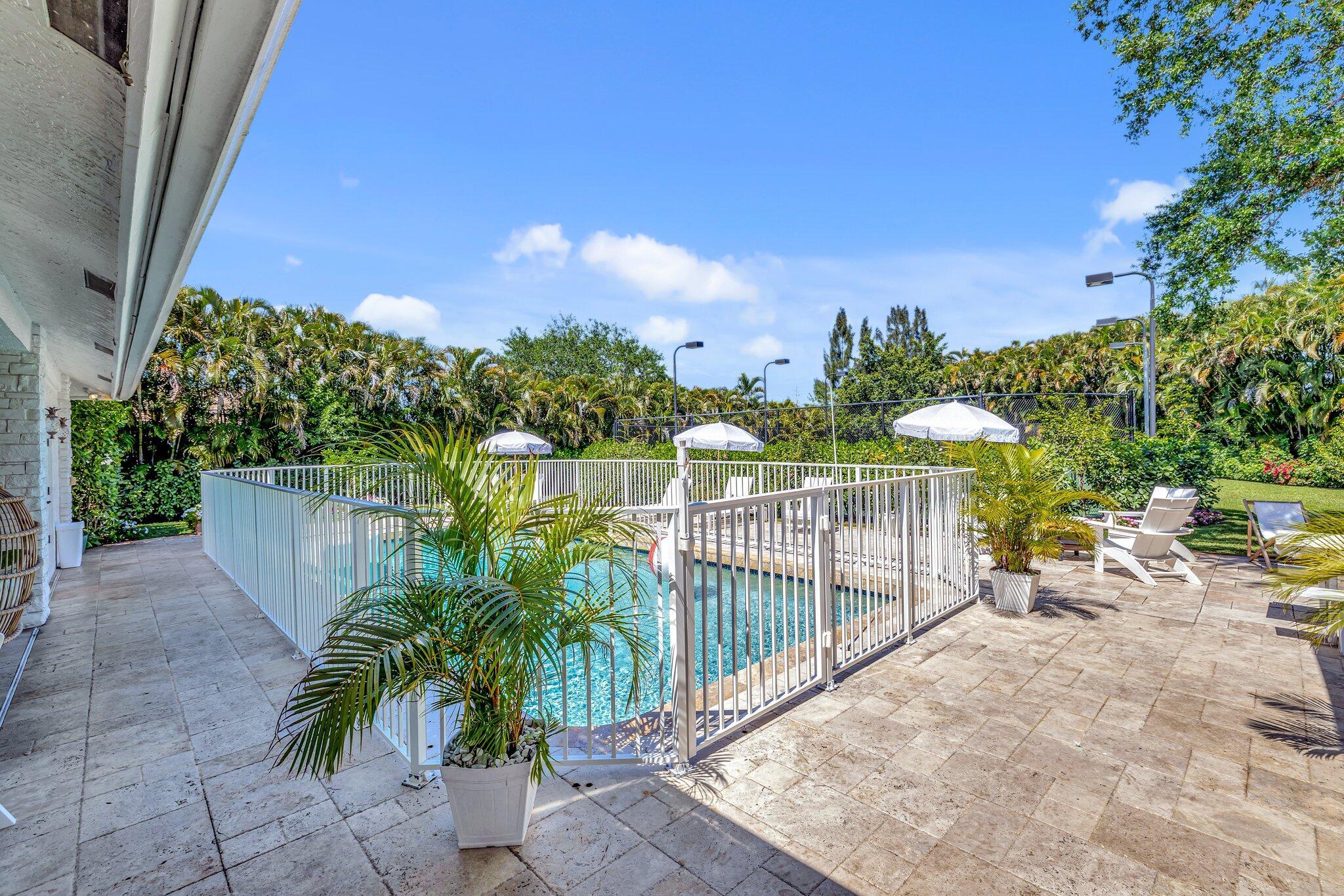 15082 Tall Oak Avenue