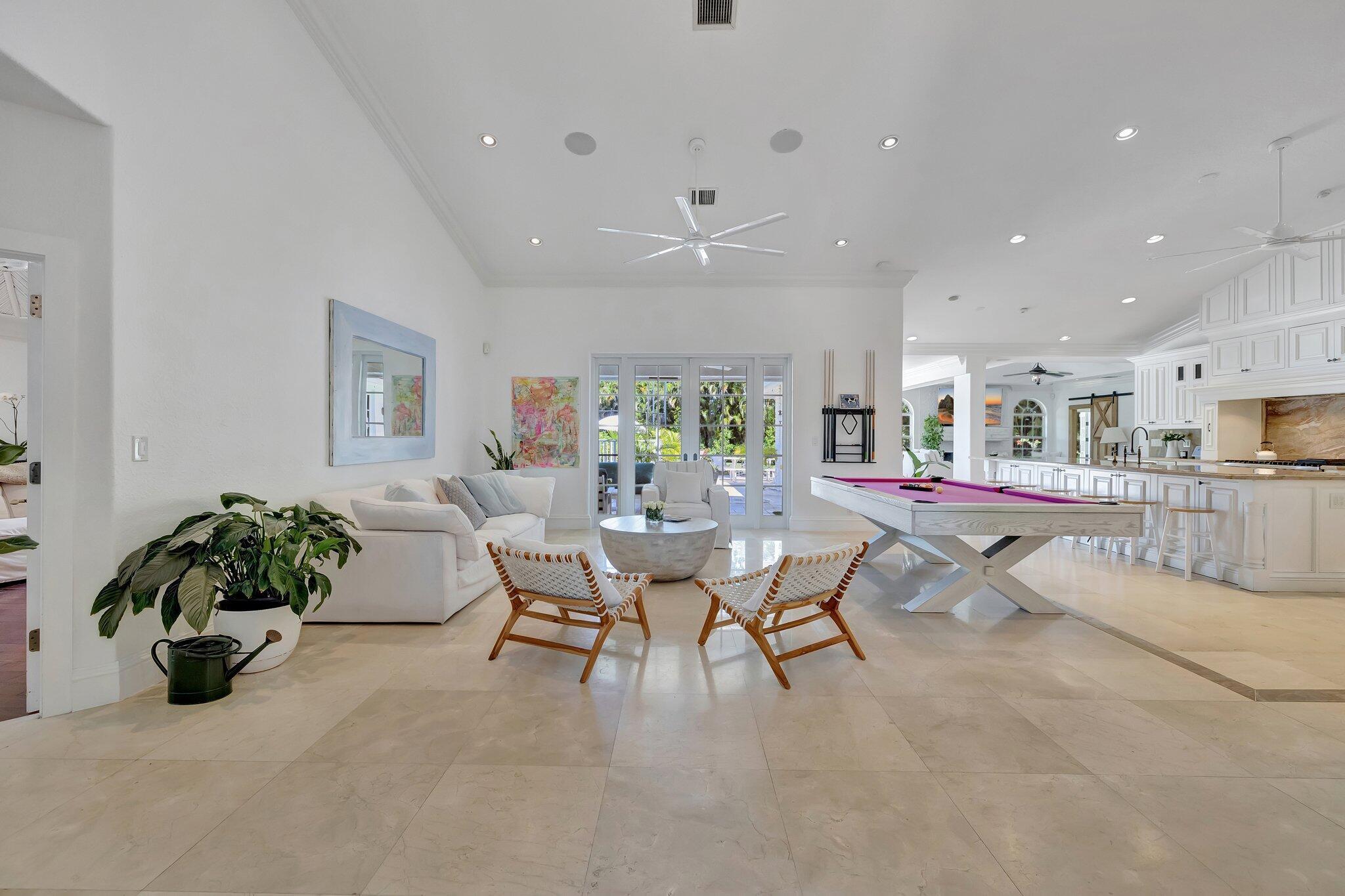 15082 Tall Oak Avenue