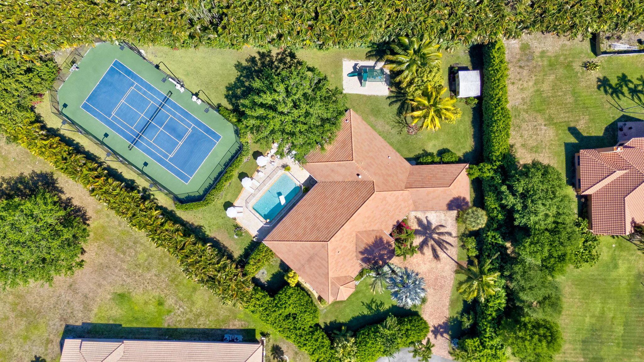 15082 Tall Oak Avenue