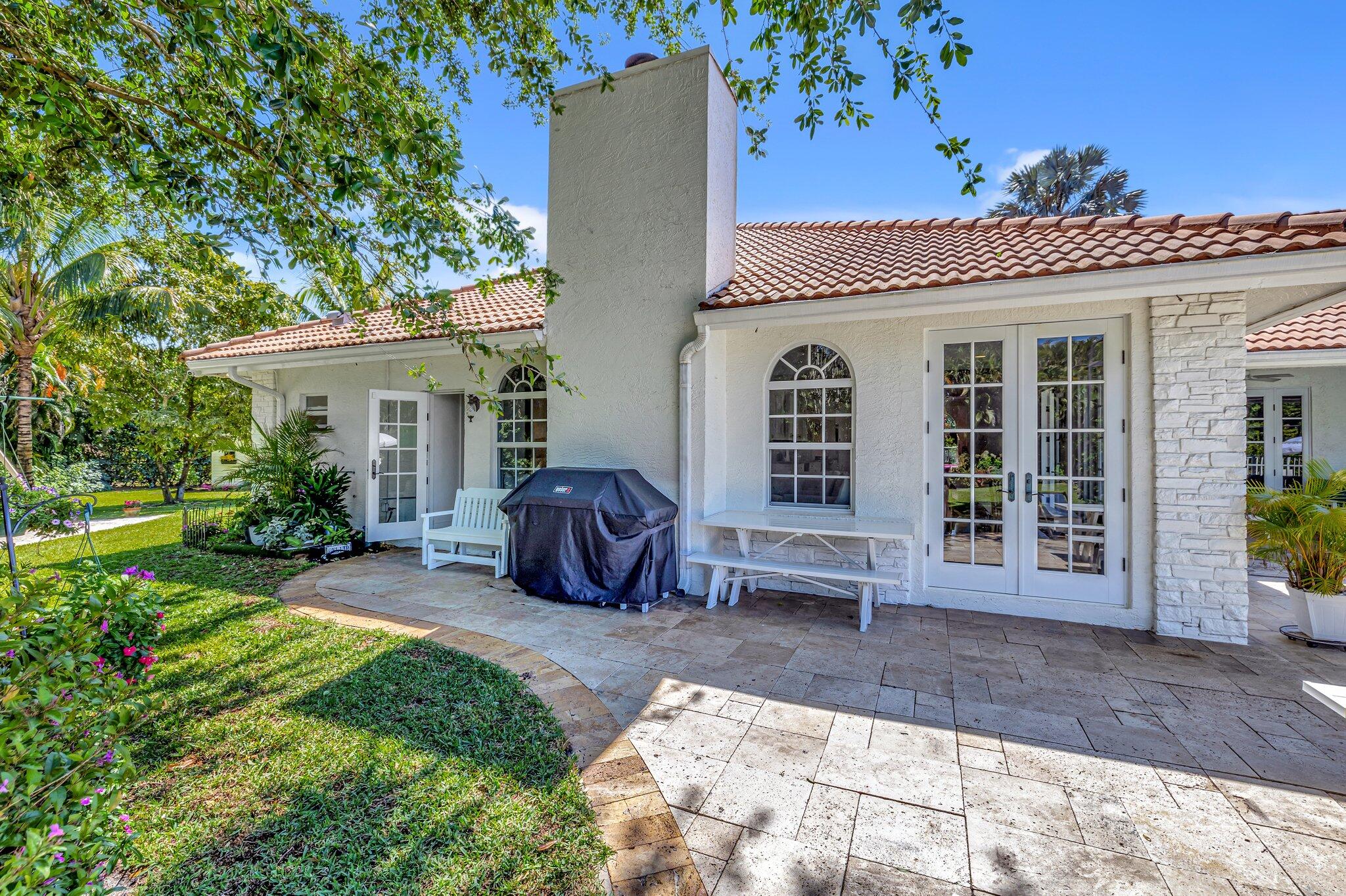 15082 Tall Oak Avenue