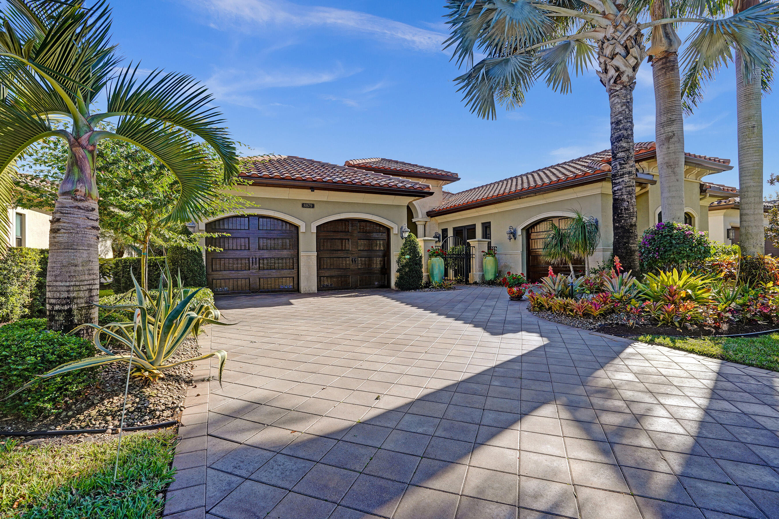 8879 Sydney Harbor Circle