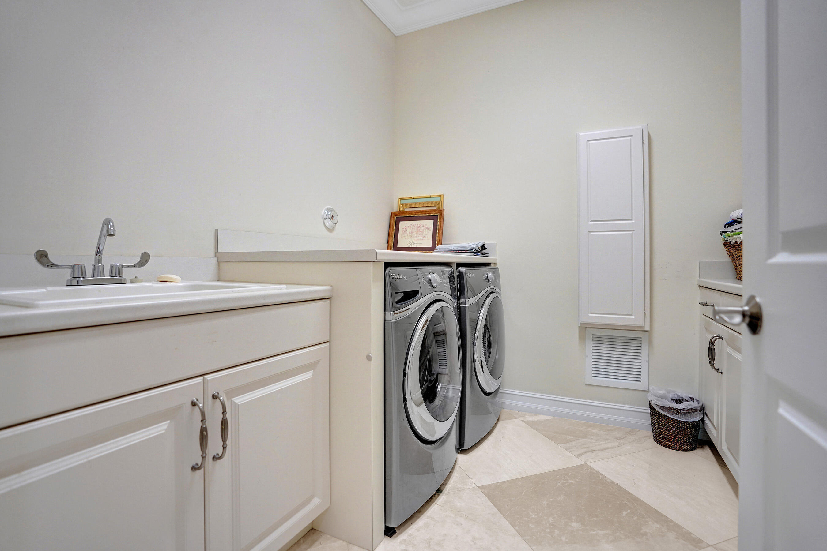 8879 Sydney Harbor Circle