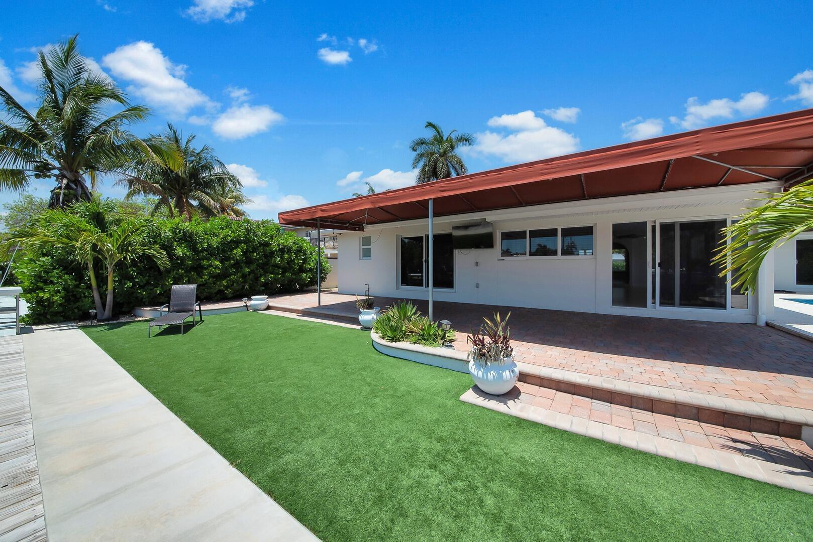 2724 NE 10th Street