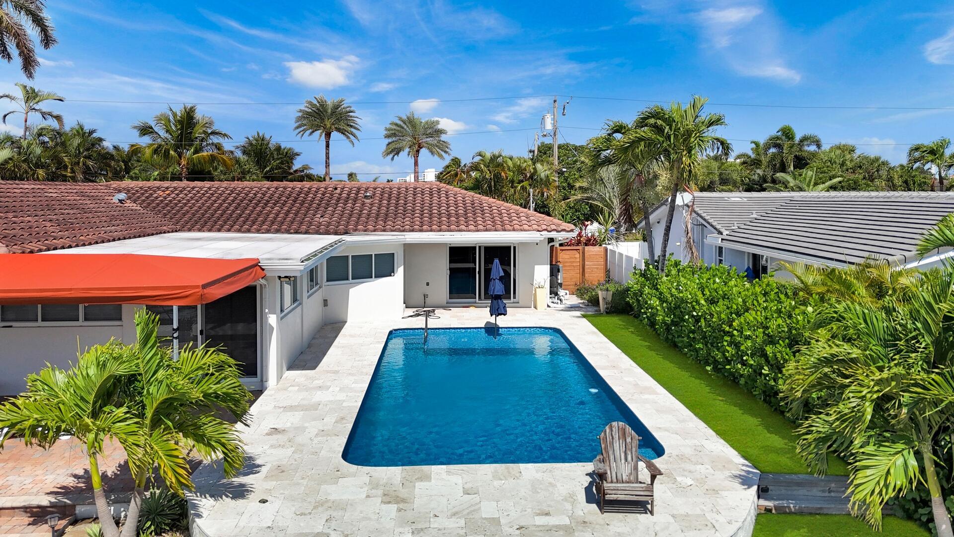 2724 NE 10th Street