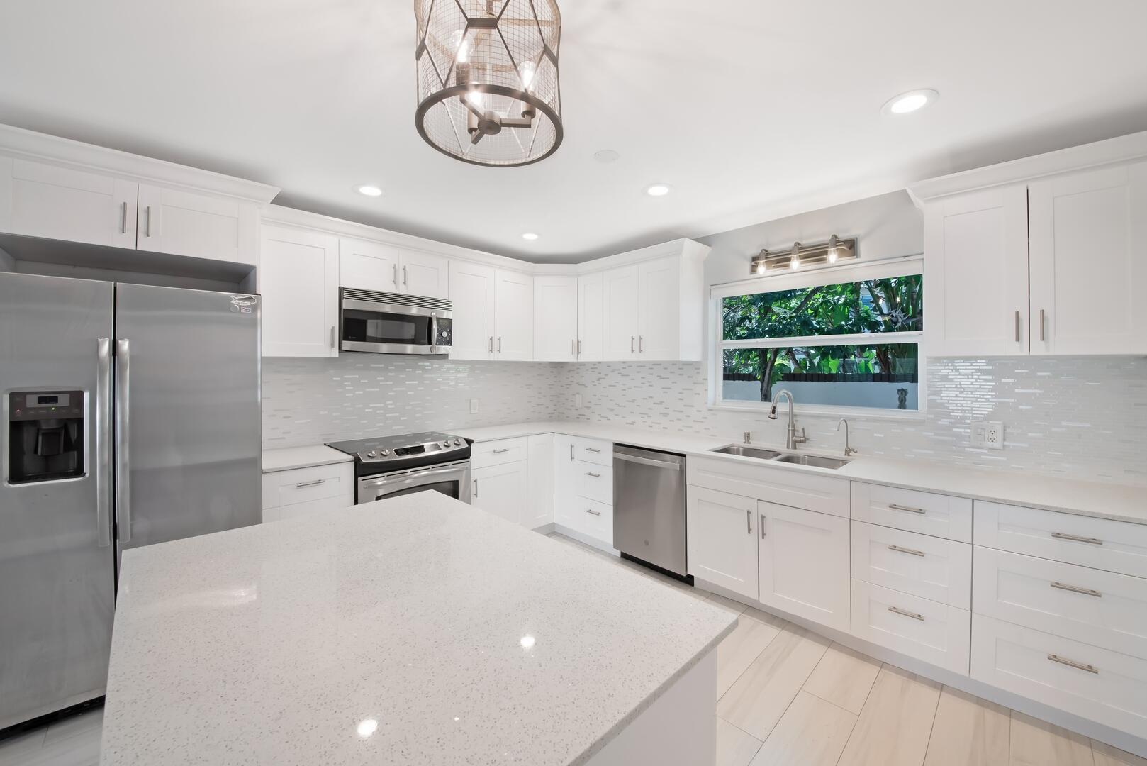 2724 NE 10th Street