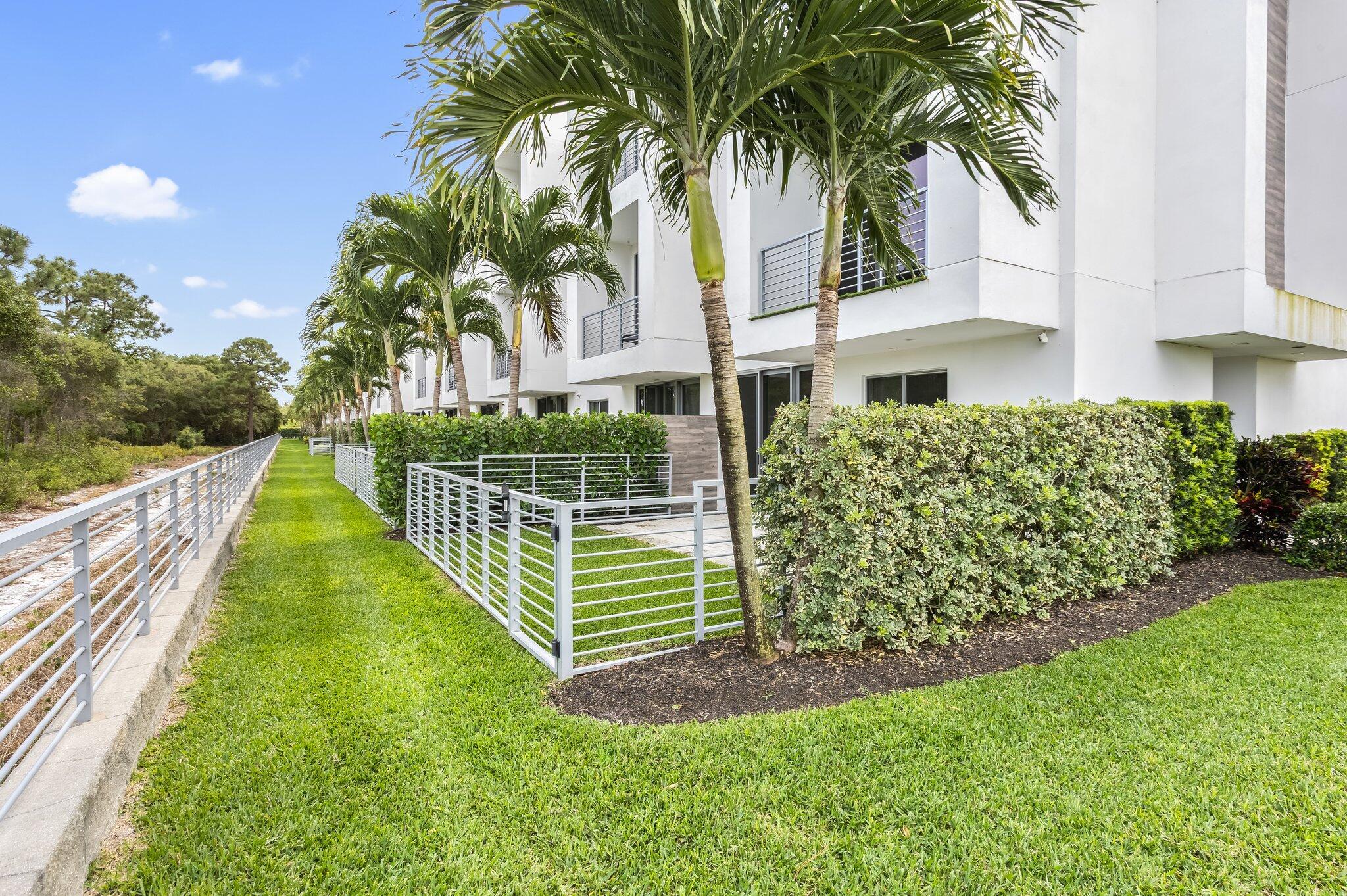 4240 NW 17th Avenue