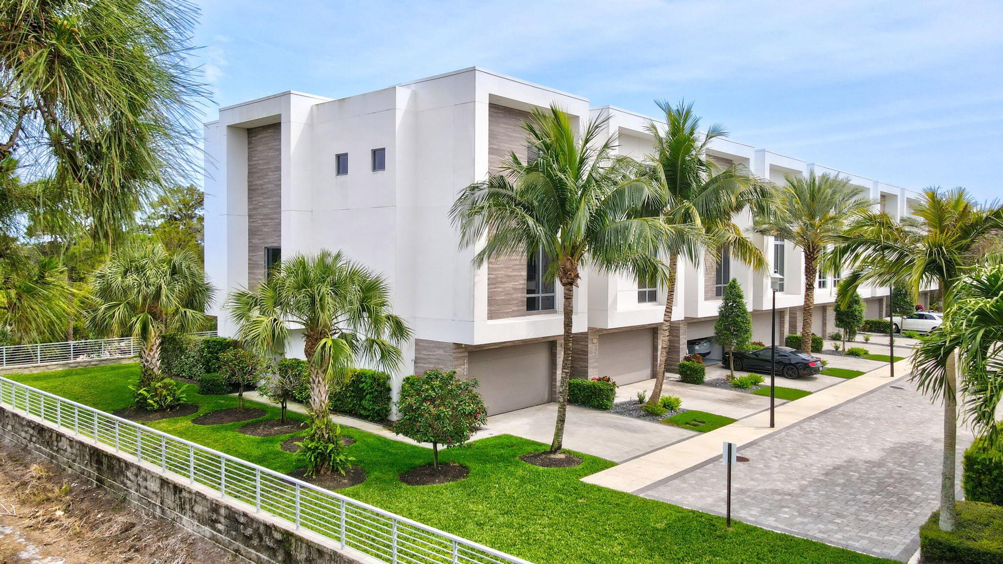 4240 NW 17th Avenue