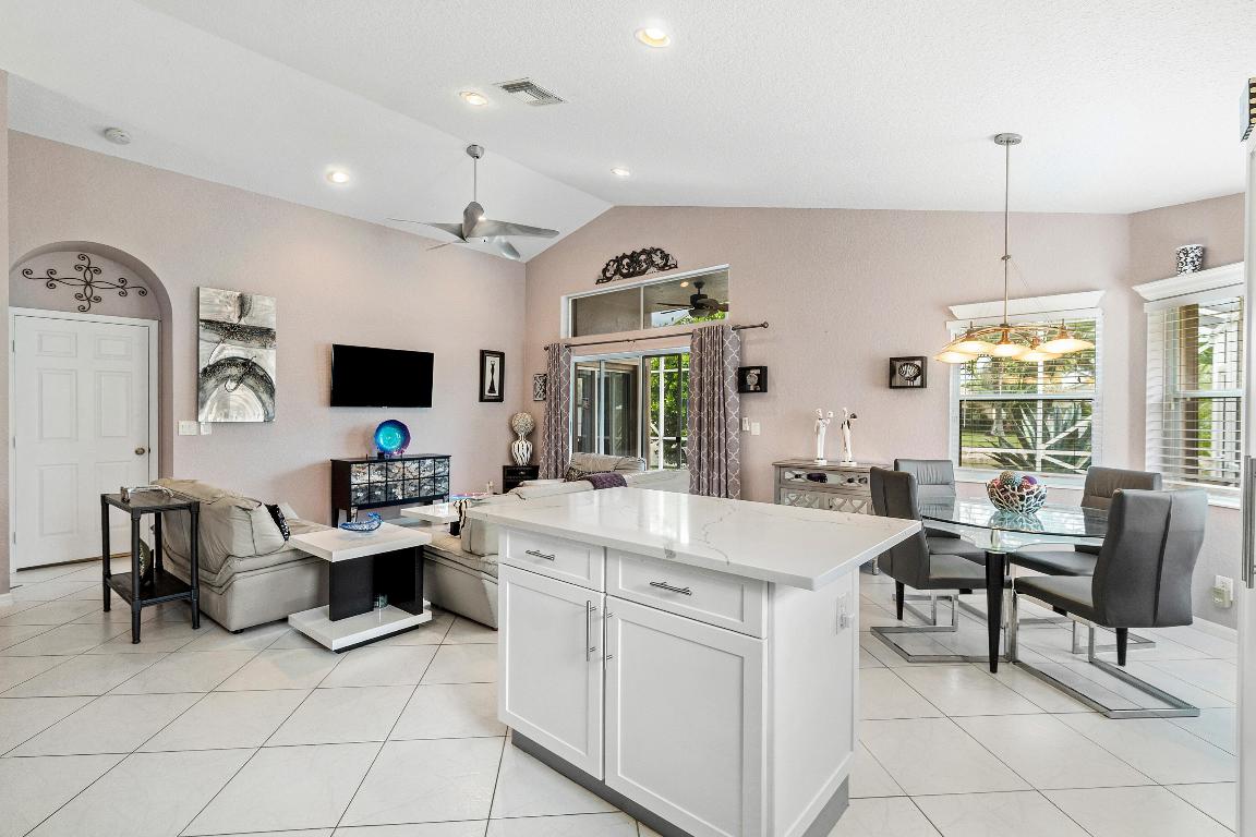 3512 Miramontes Circle, Wellington