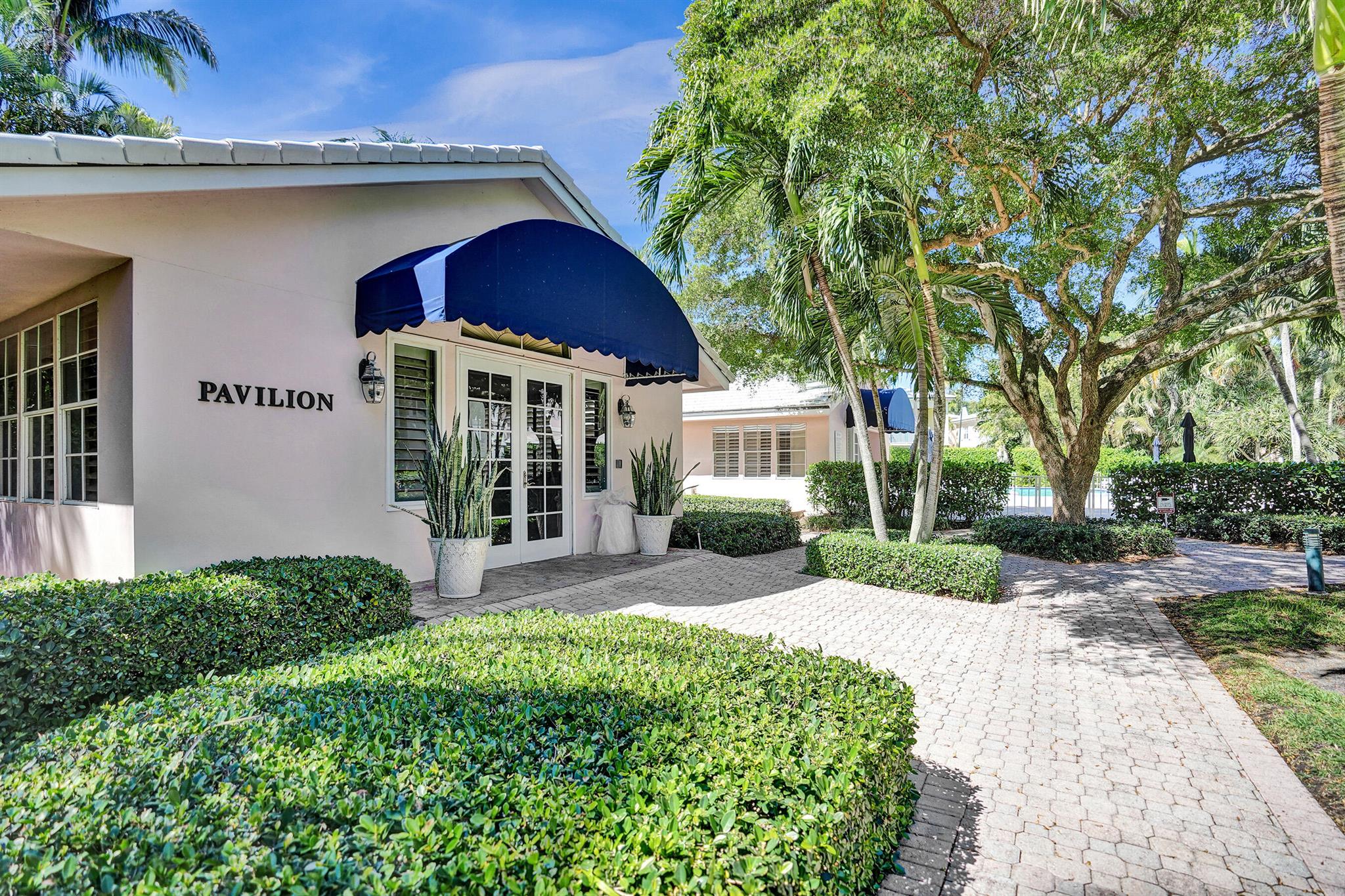 790 Andrews Avenue C204