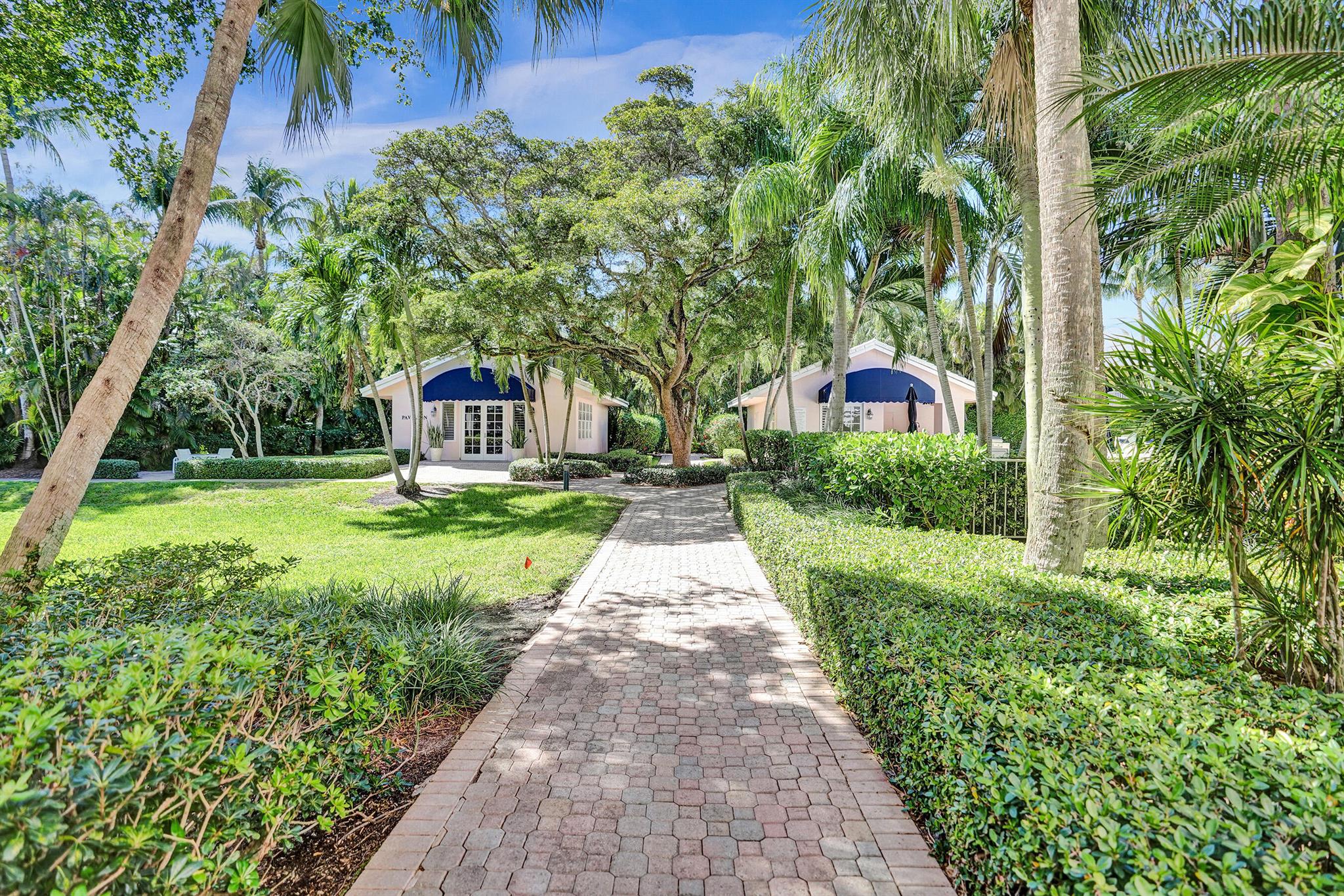 790 Andrews Avenue C204