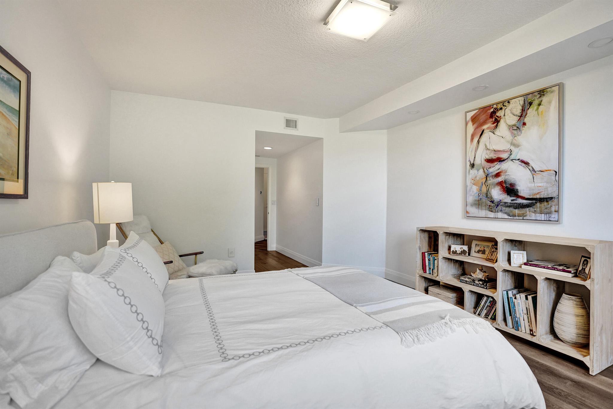 790 Andrews Avenue C204