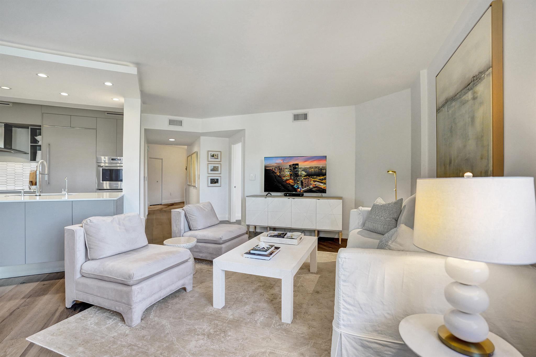 790 Andrews Avenue C204