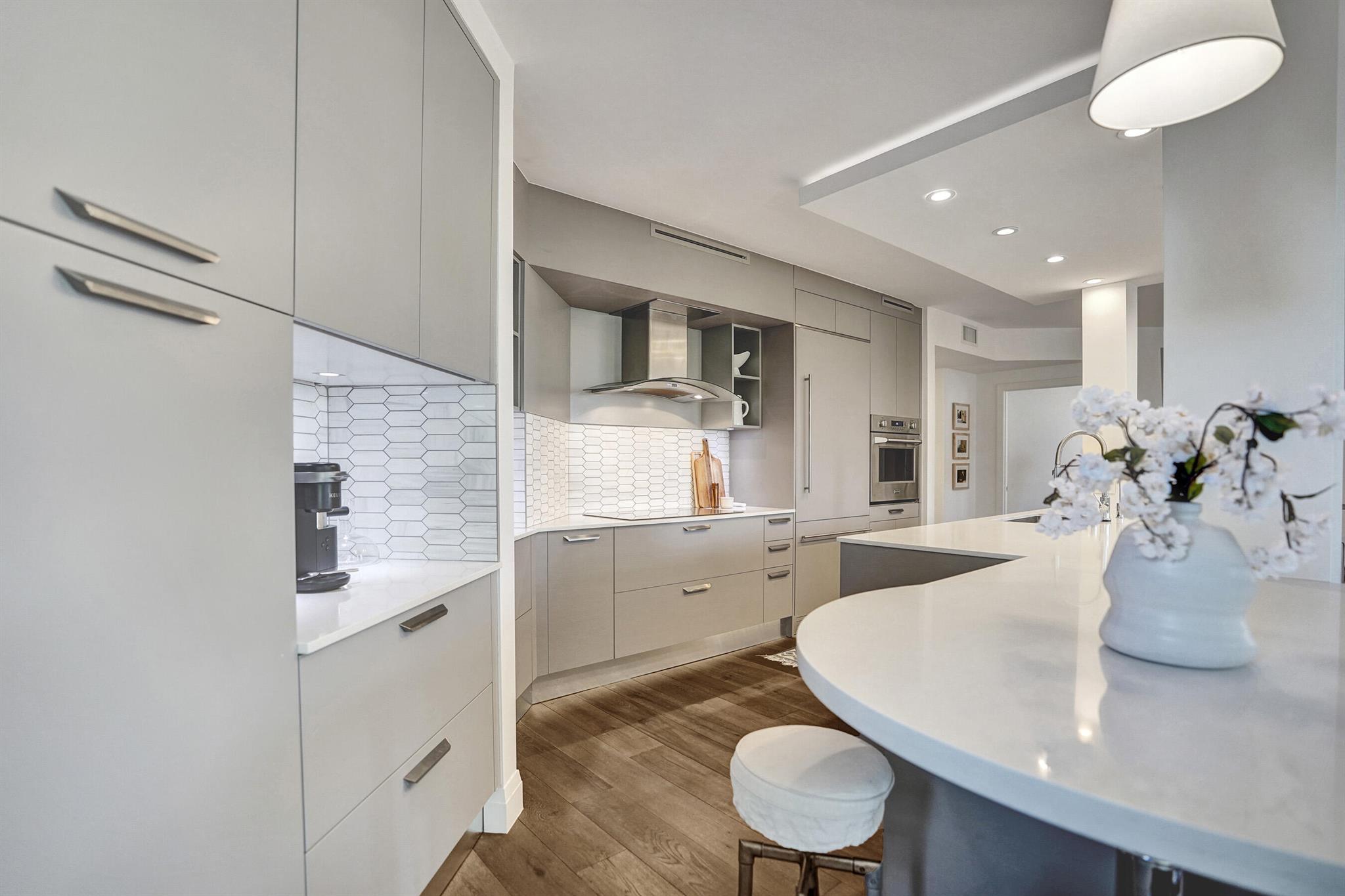 790 Andrews Avenue C204