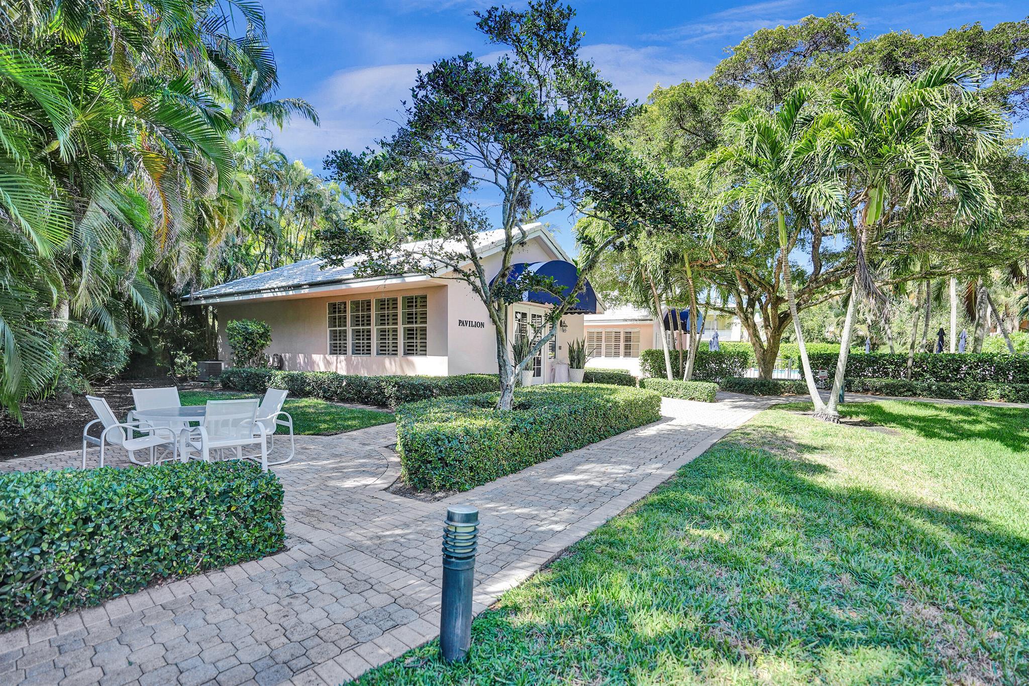 790 Andrews Avenue C204