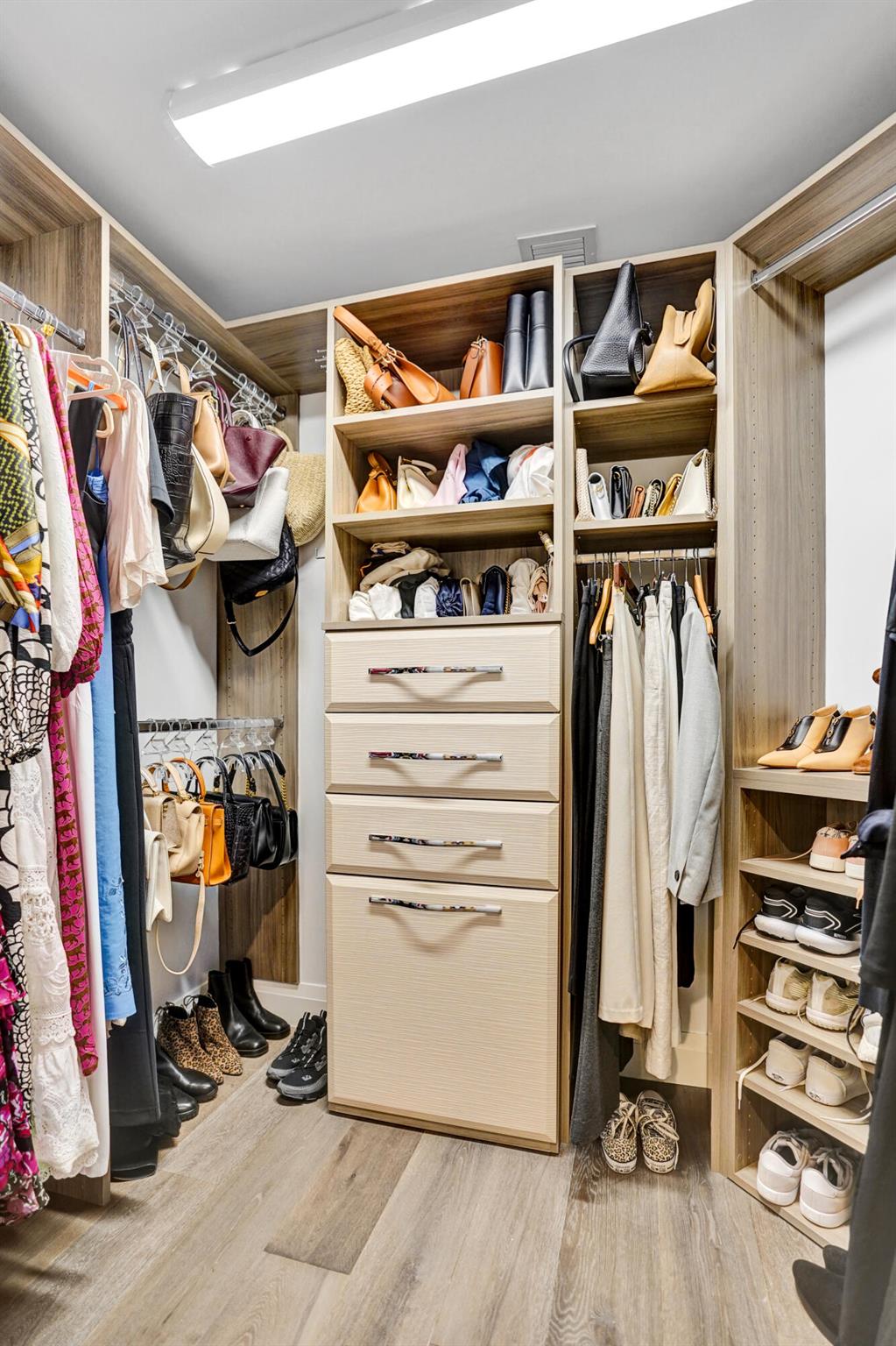 790 Andrews Avenue C204