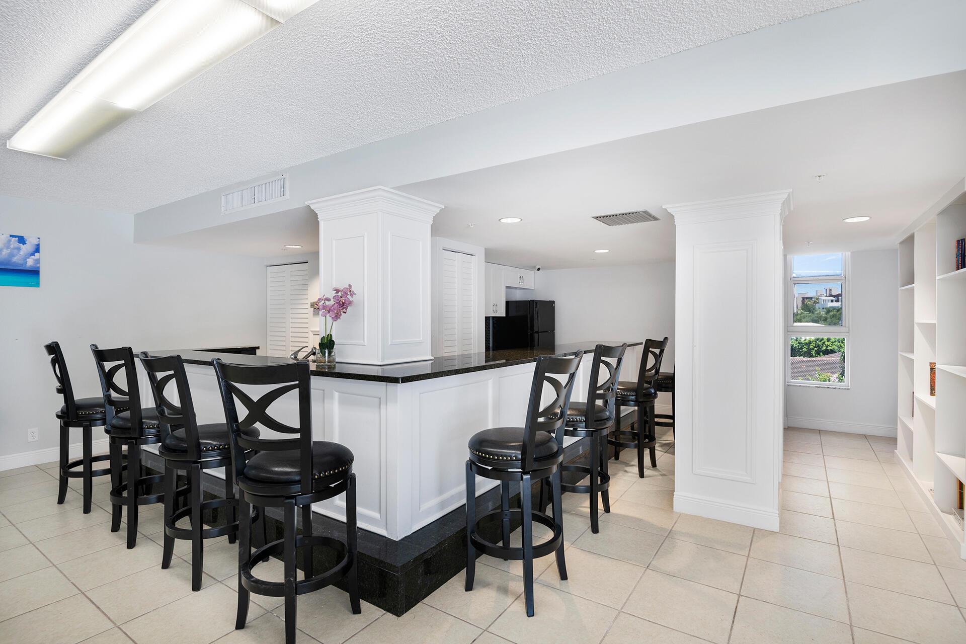 1505 N Riverside Drive 405