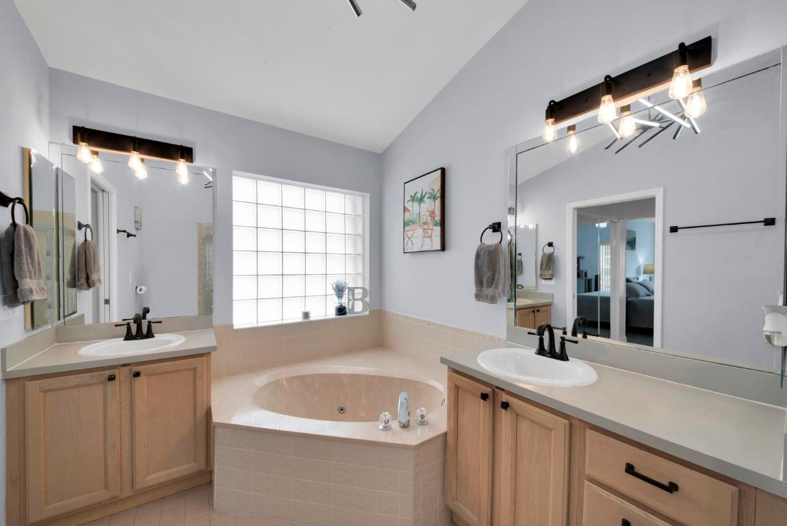 7710 N Great Glen Circle, Delray Beach