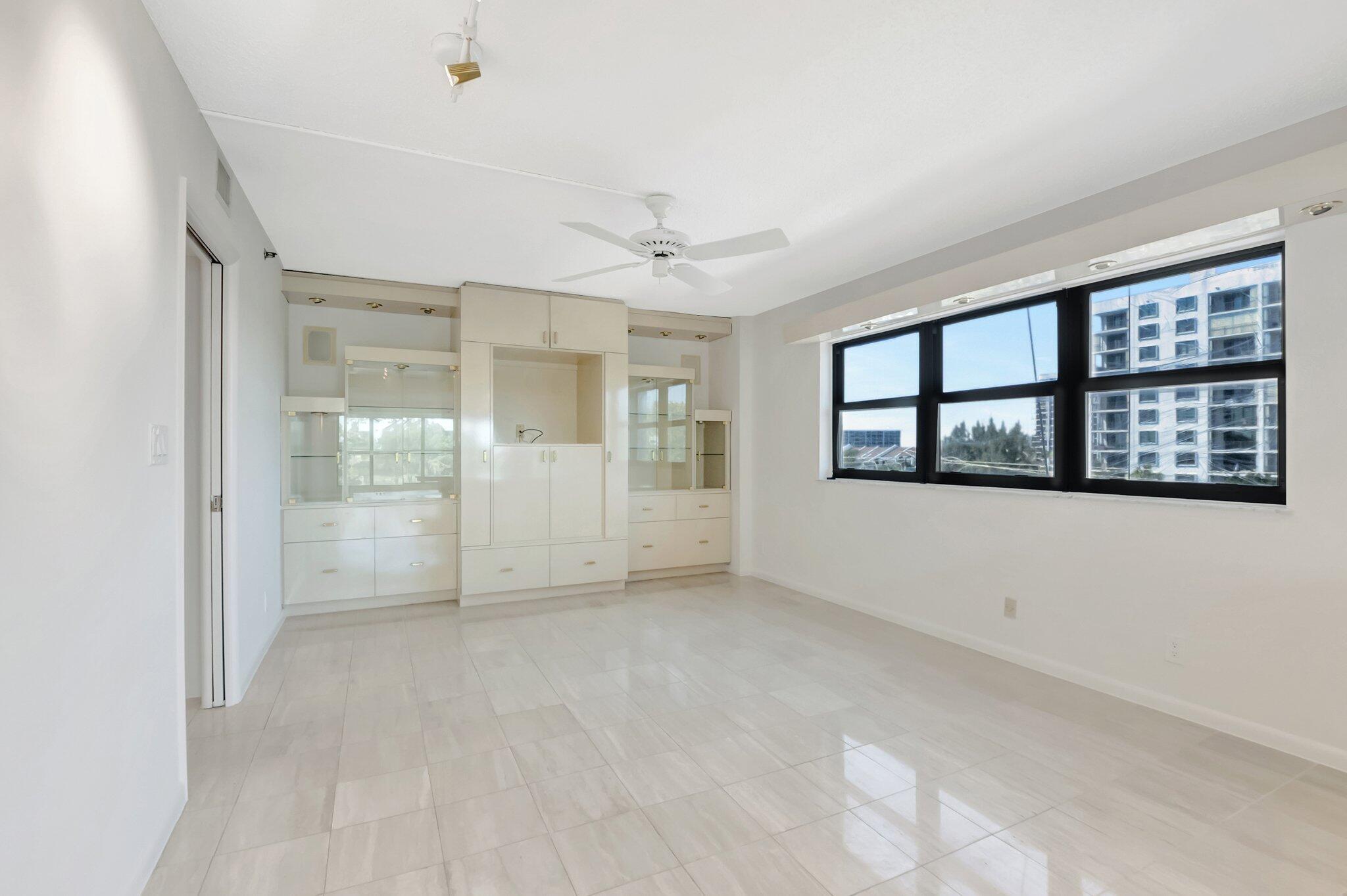 4605 S Ocean Boulevard 4c