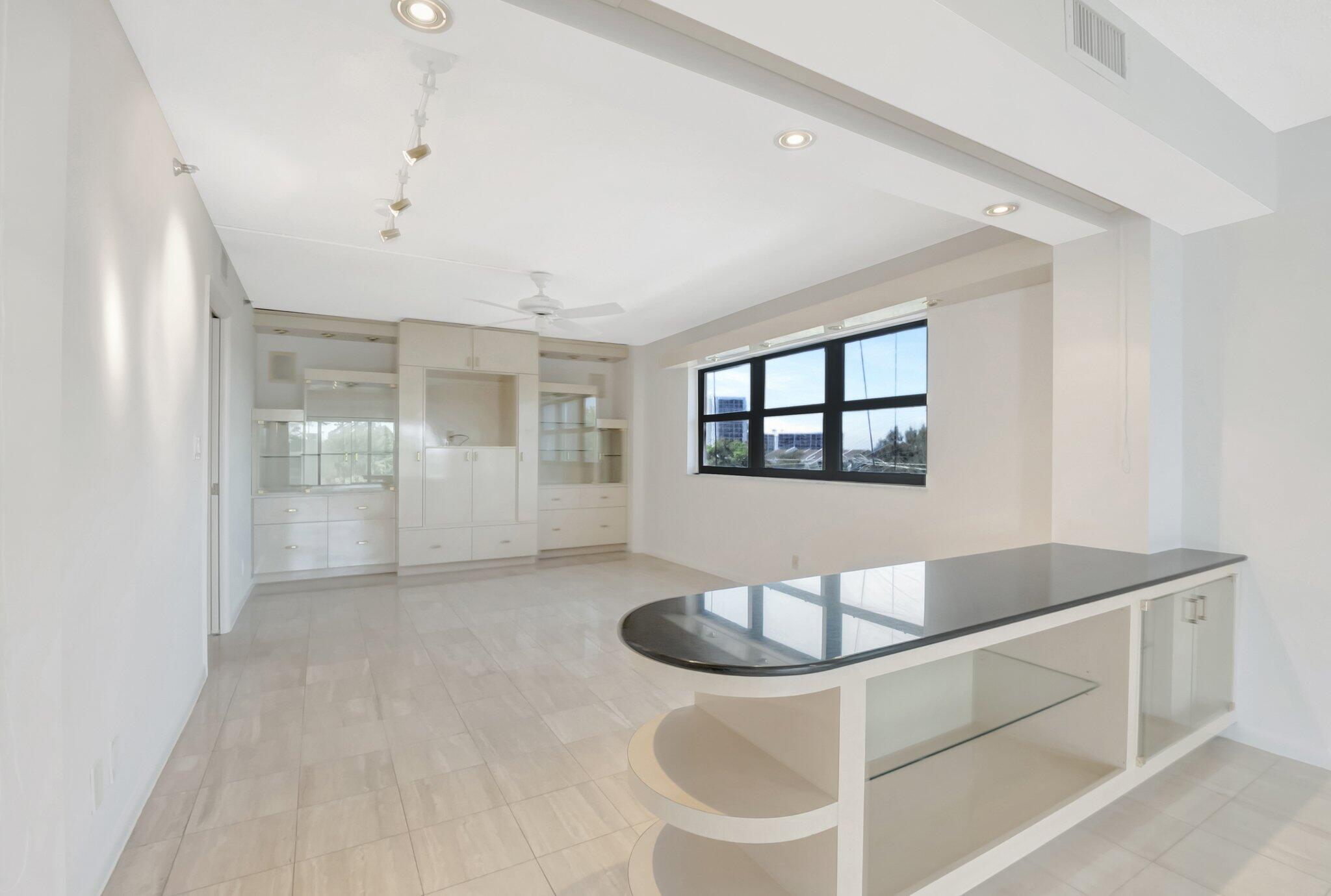 4605 S Ocean Boulevard 4c