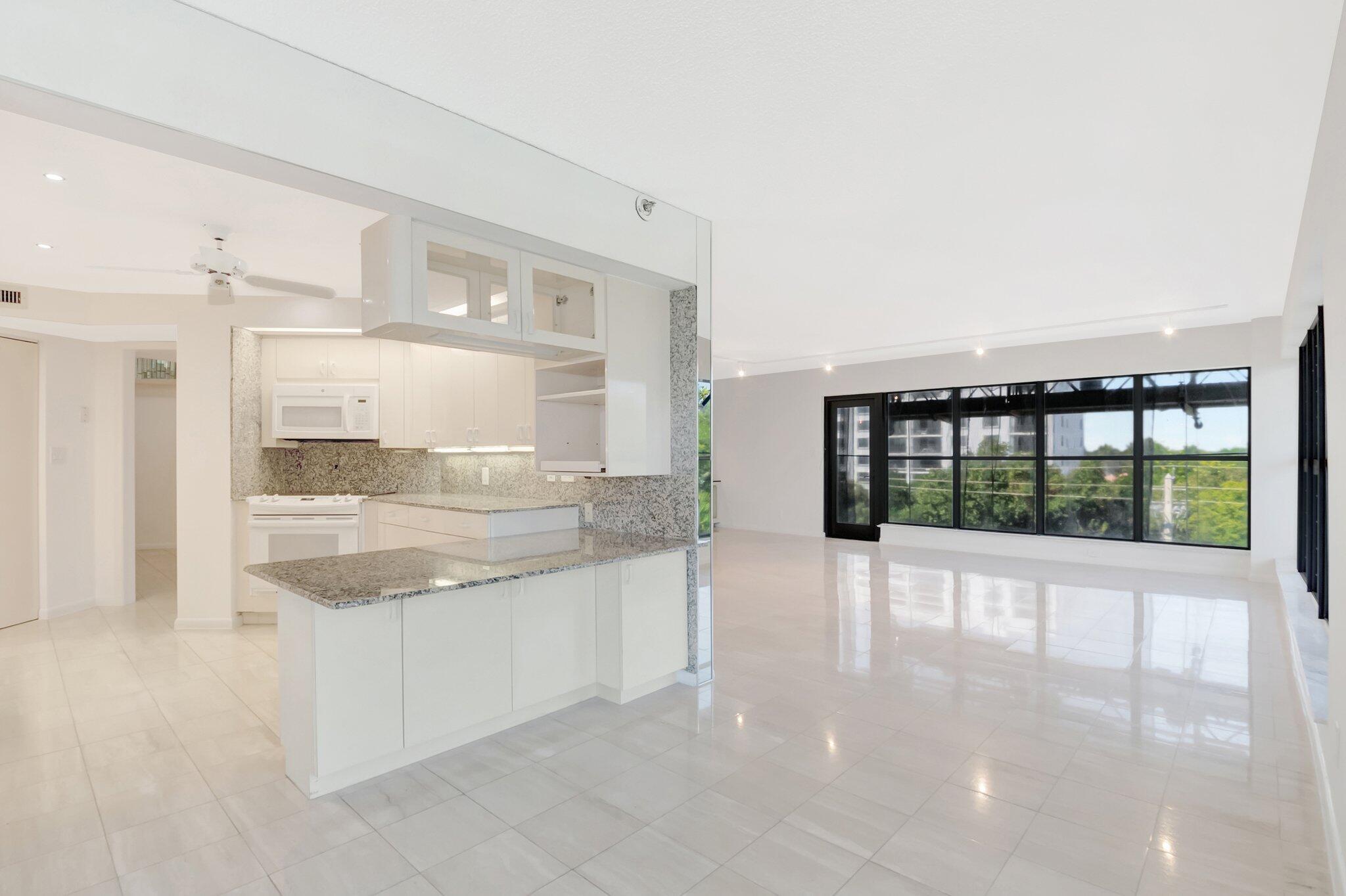 4605 S Ocean Boulevard 4c