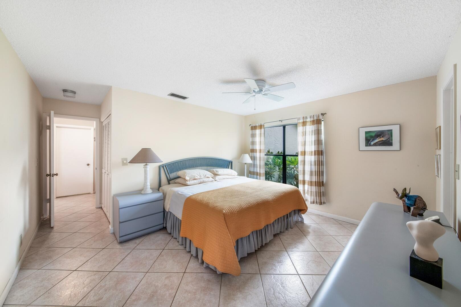 5629 Lakeview Mews Court