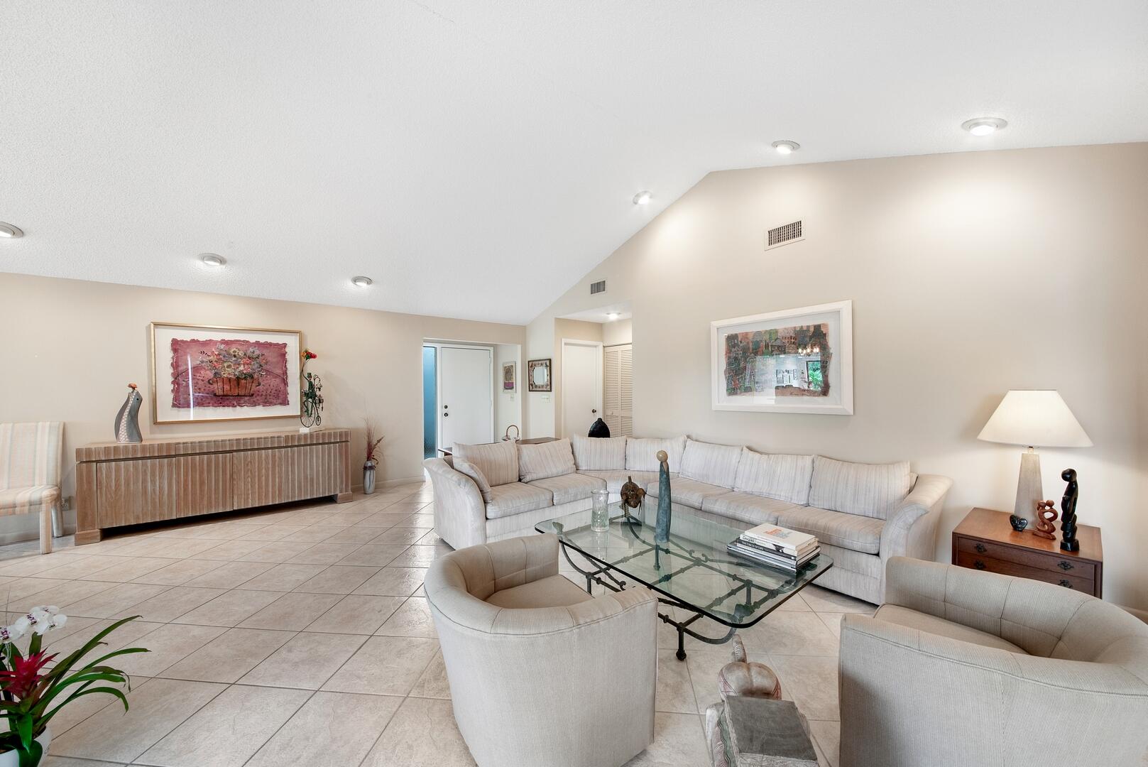 5629 Lakeview Mews Court