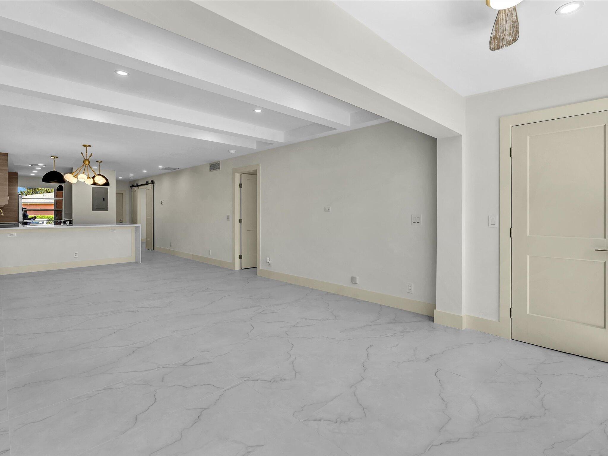 1541 NW 20th Avenue 101