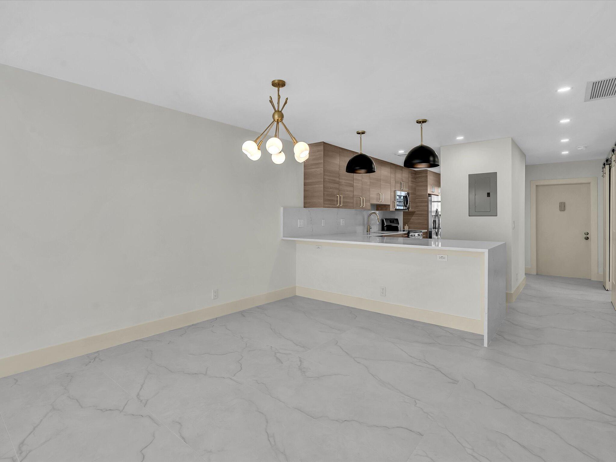 1541 NW 20th Avenue 101