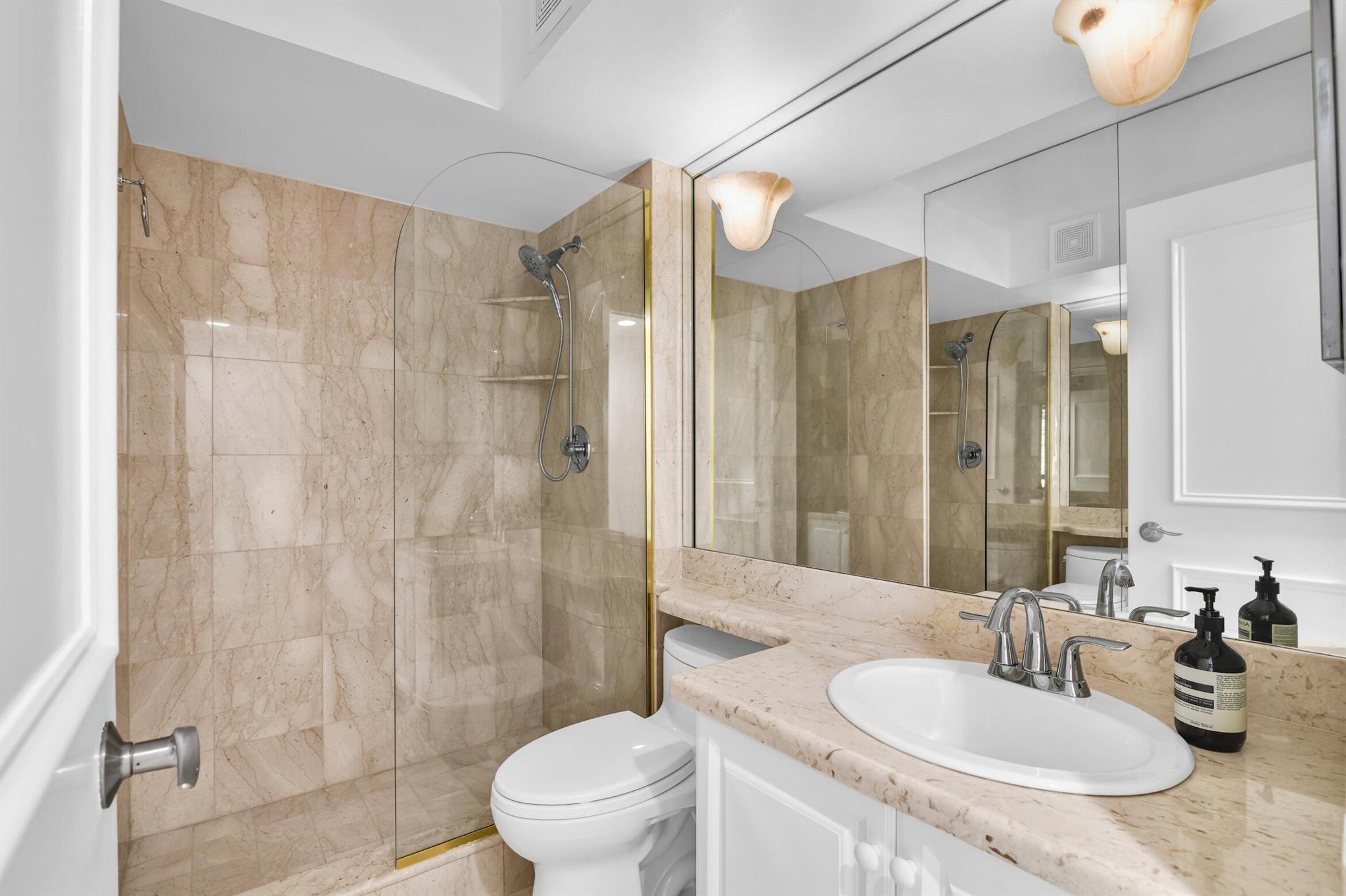 277 N Ocean Boulevard 1010