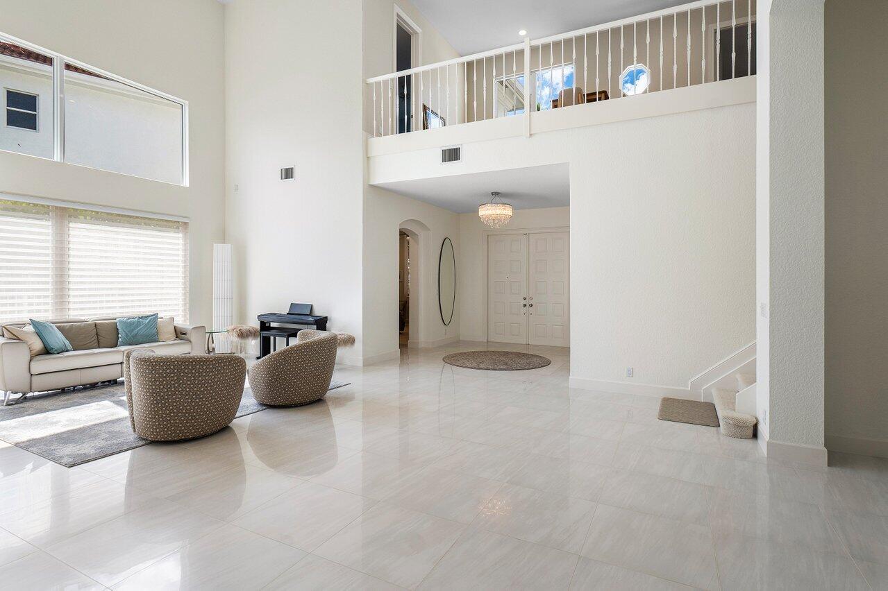 4120 NW Briarcliff Circle