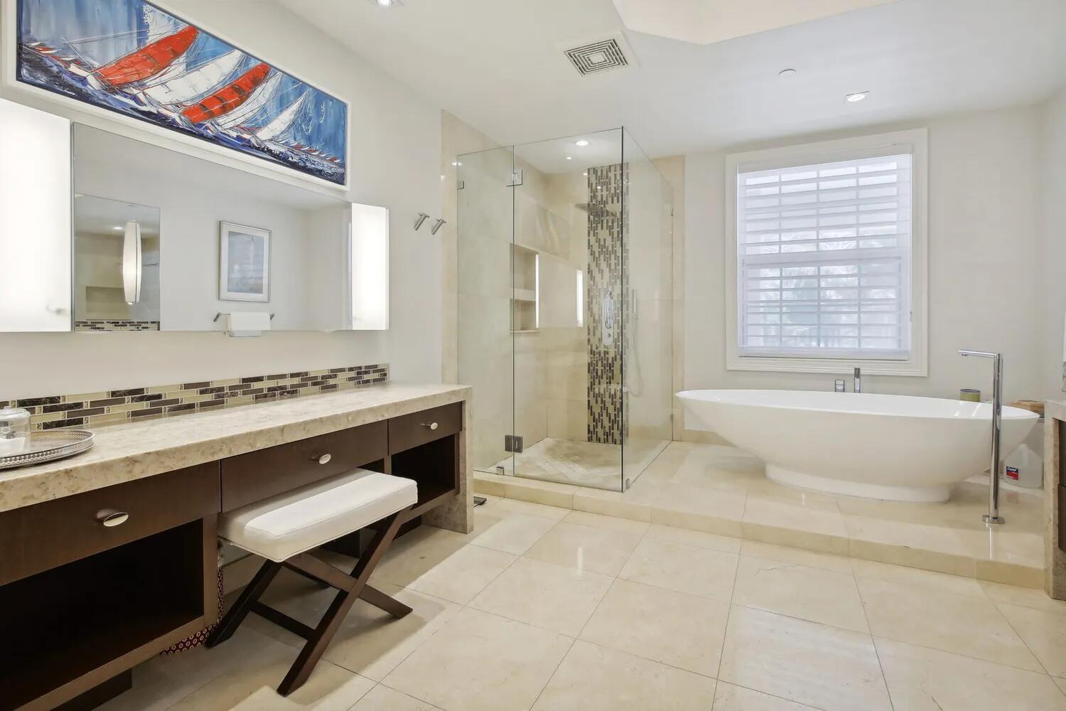 1 N Ocean Boulevard 201