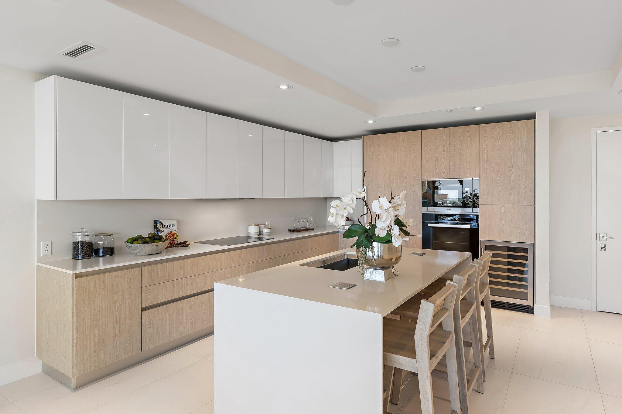 3100 N Ocean Drive P-701