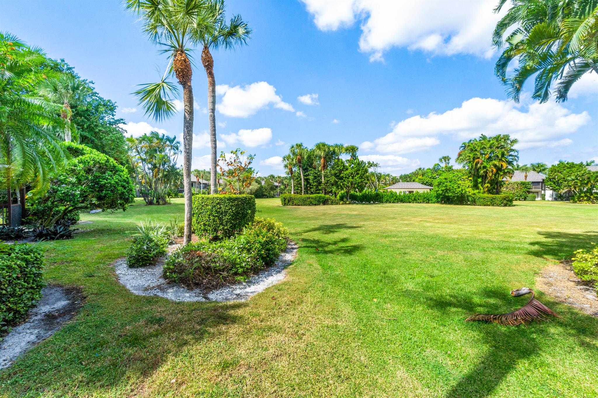 13334 Polo Club Road 216-217