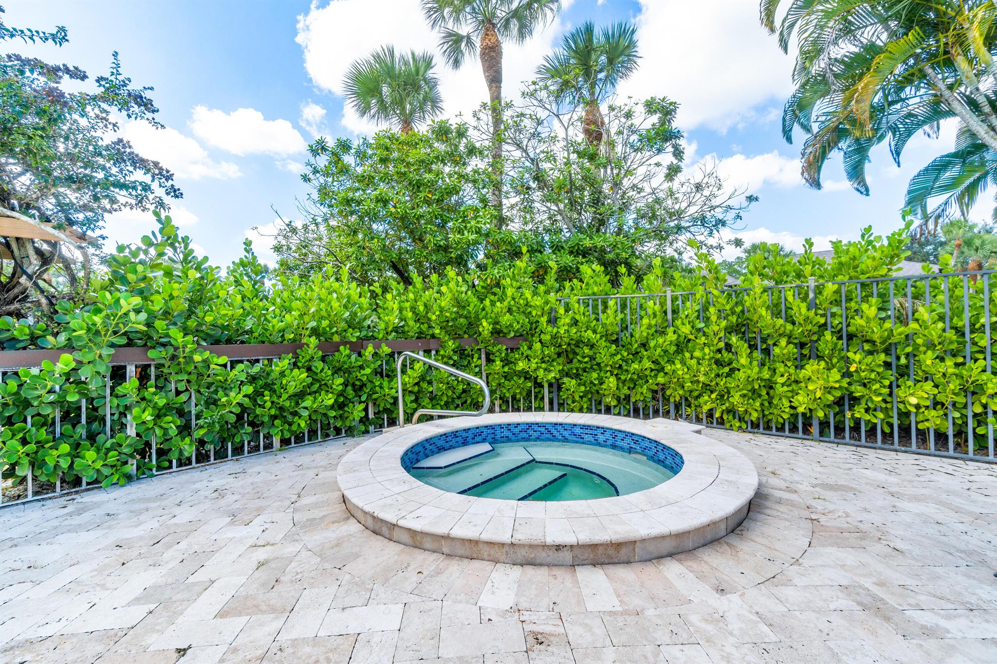 13334 Polo Club Road 216-217