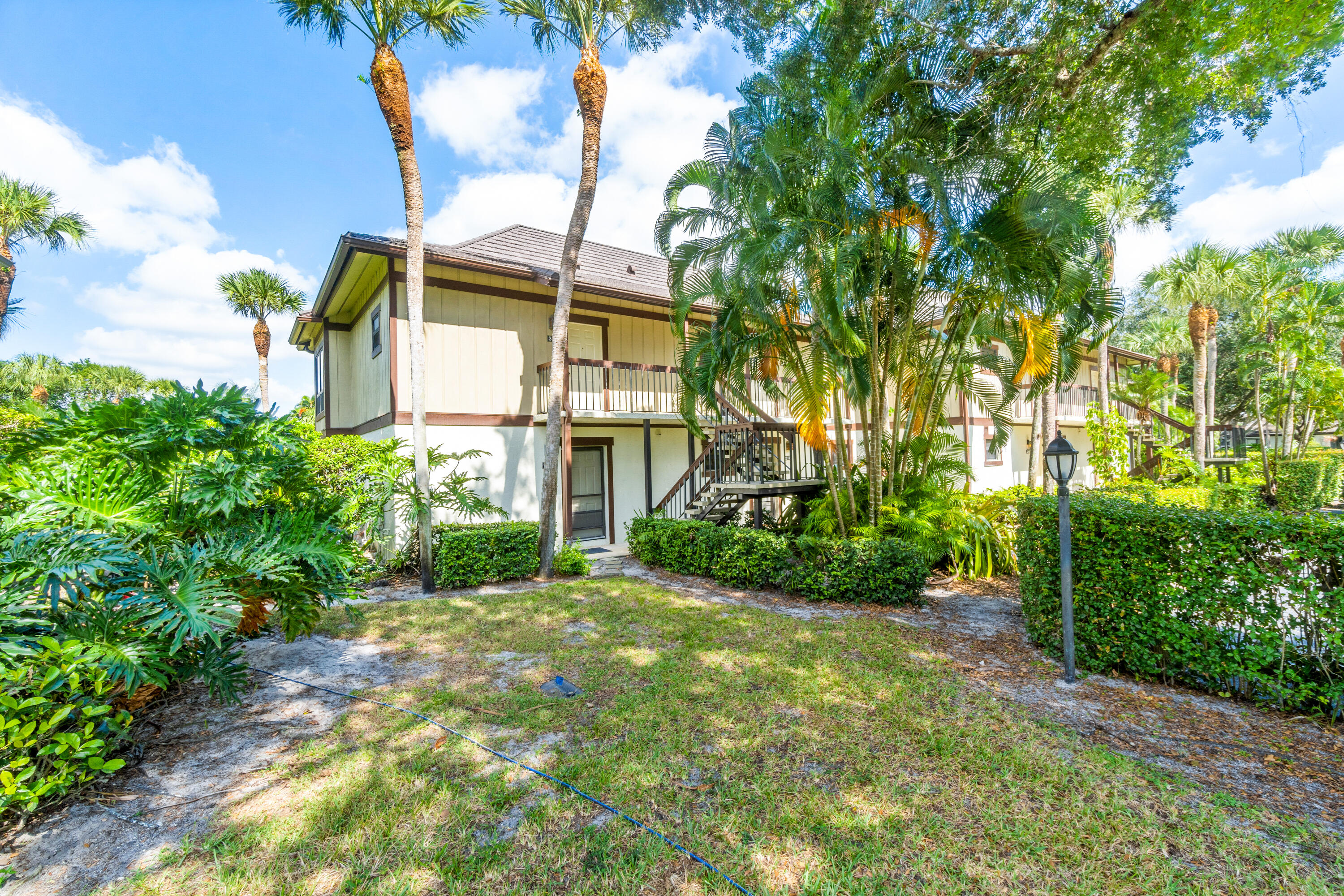 13334 Polo Club Road 216-217